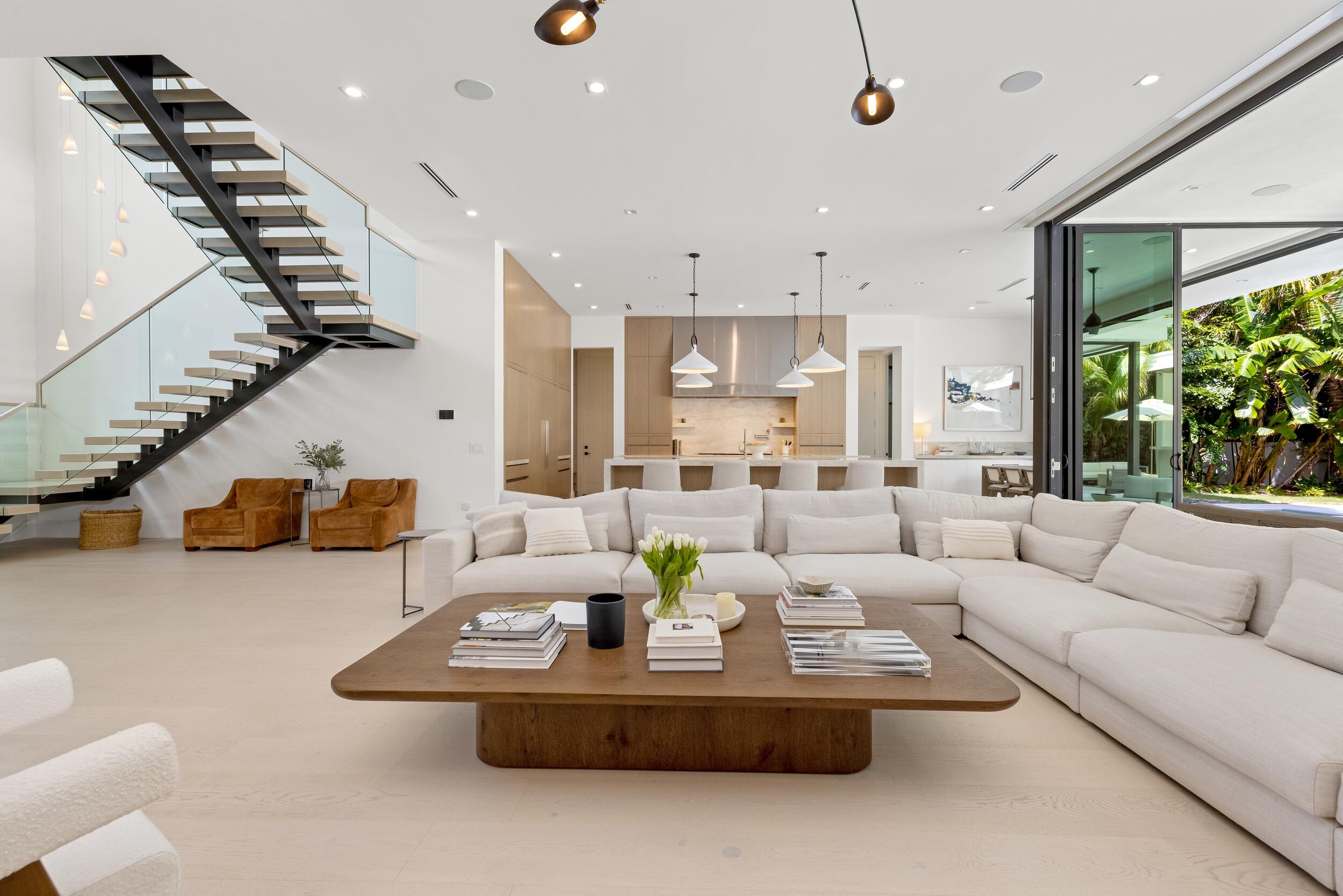 735 W Fern, Boca Raton FL 33432