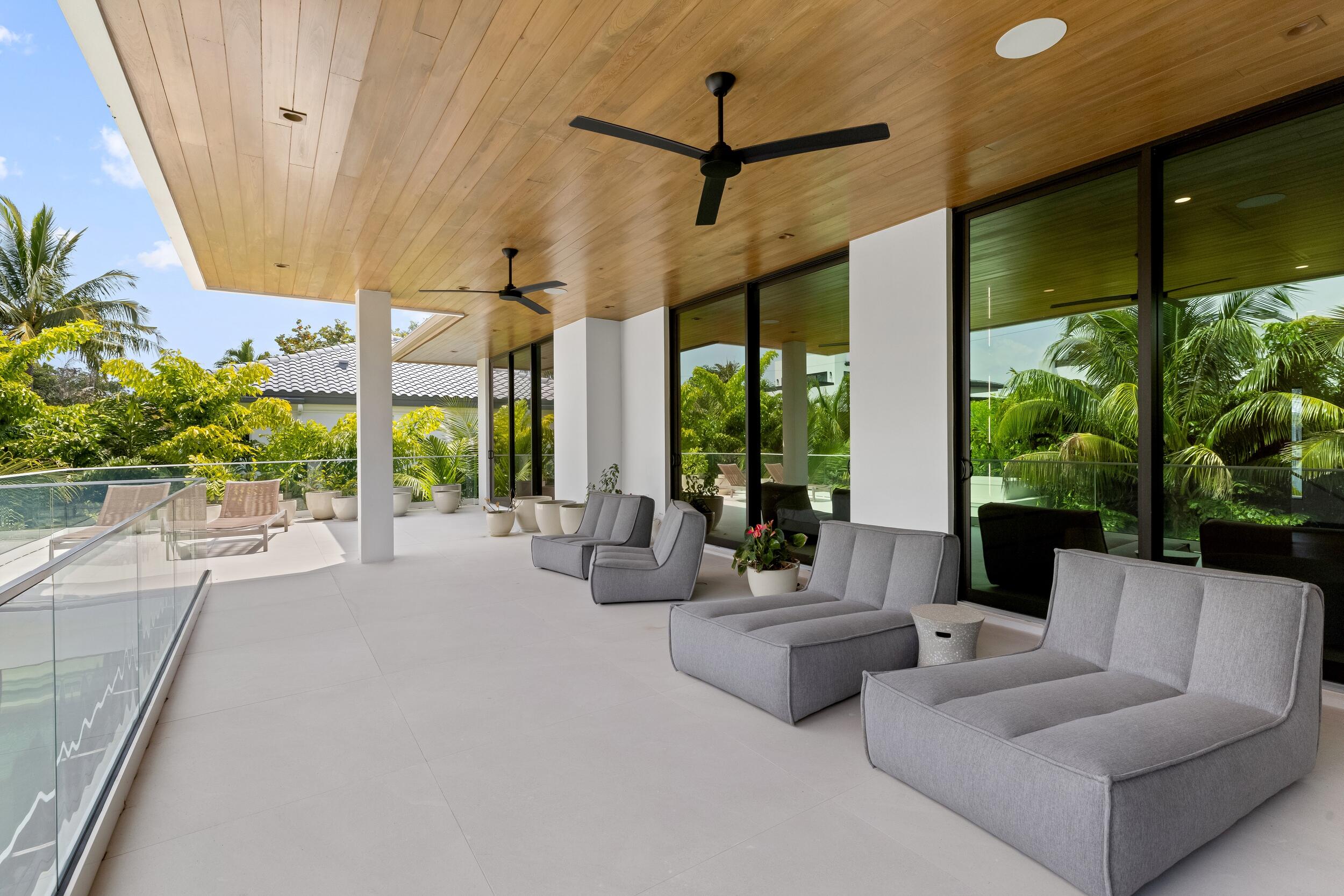 735 W Fern, Boca Raton FL 33432