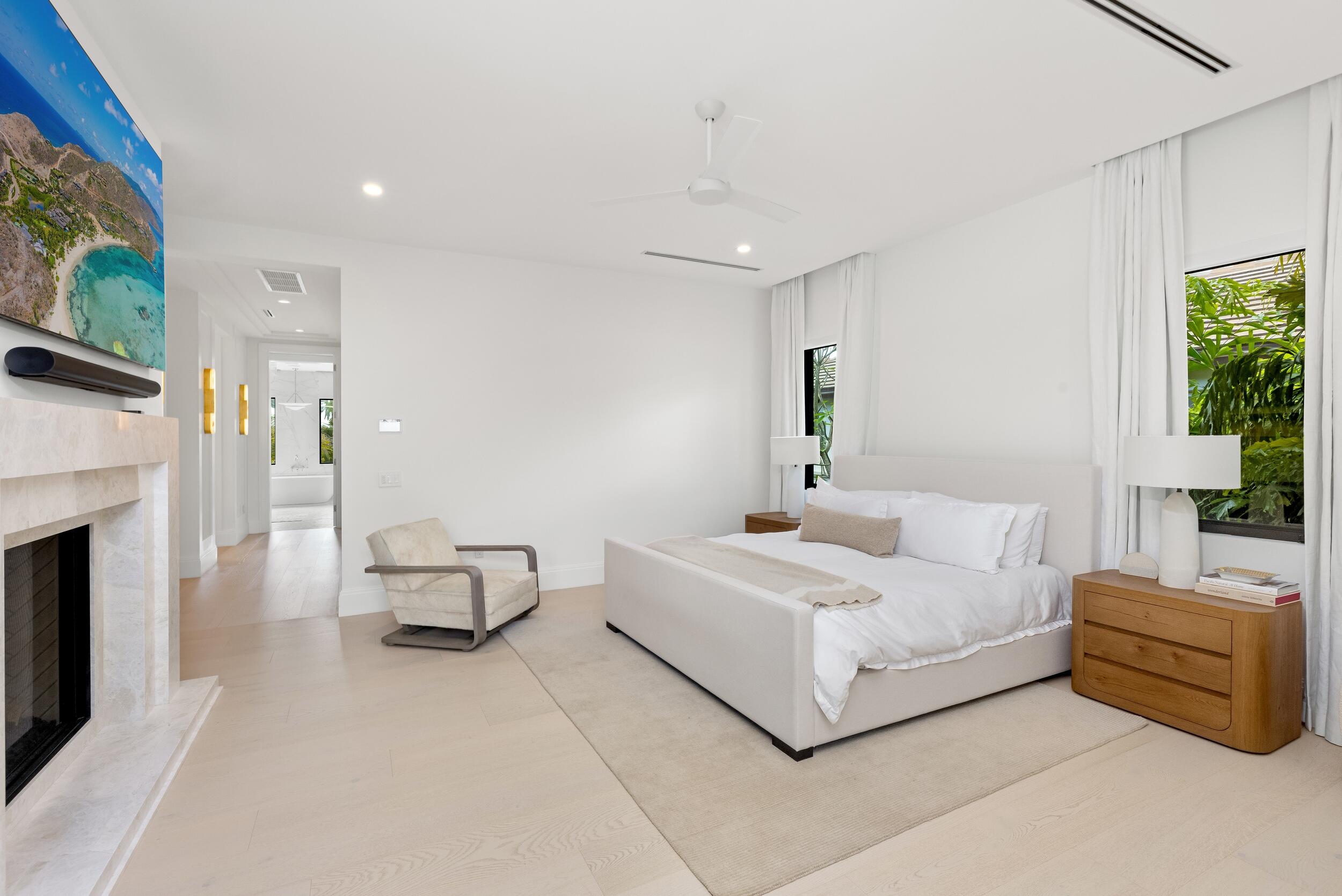 735 W Fern, Boca Raton FL 33432