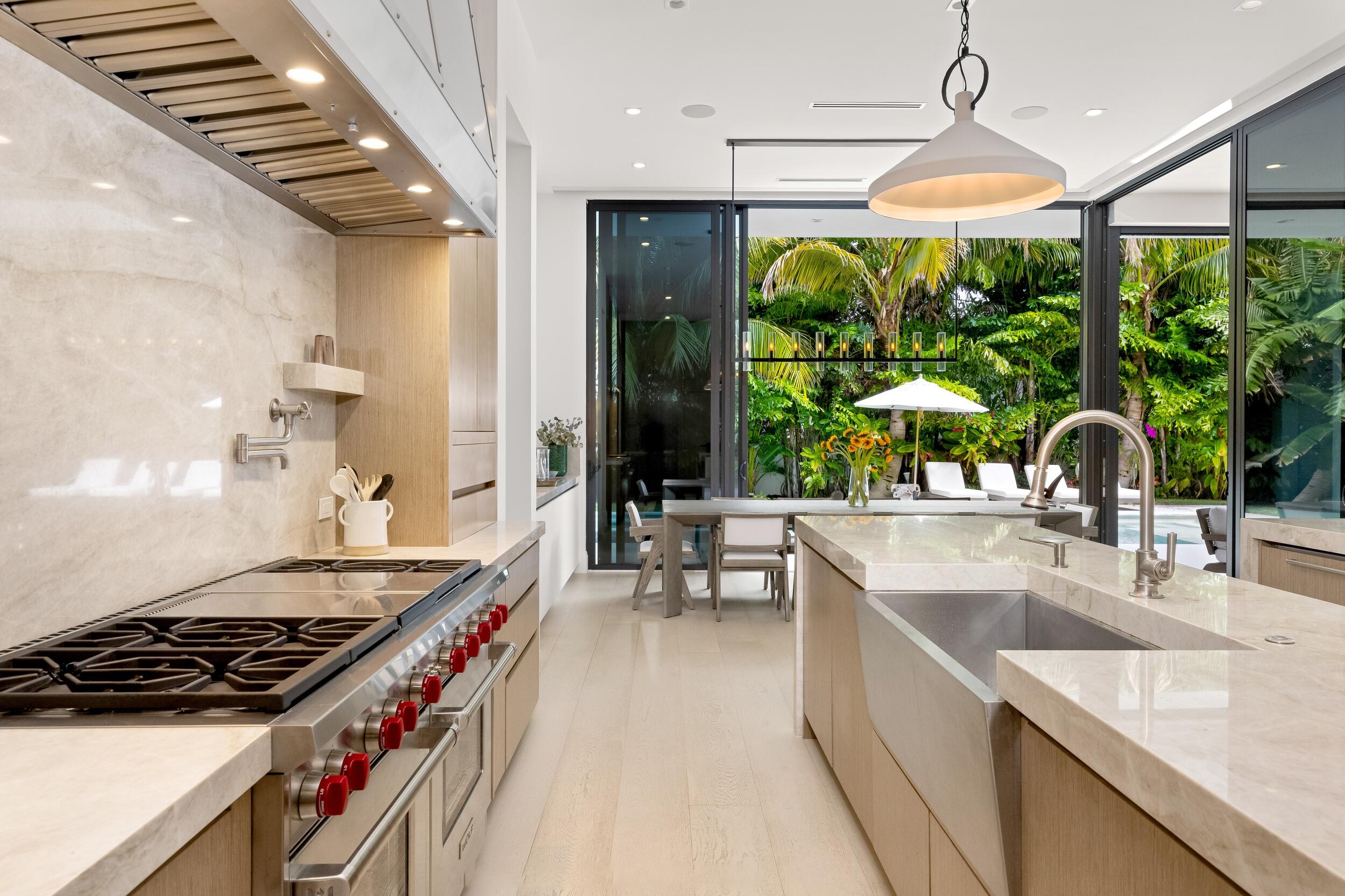 735 W Fern, Boca Raton FL 33432