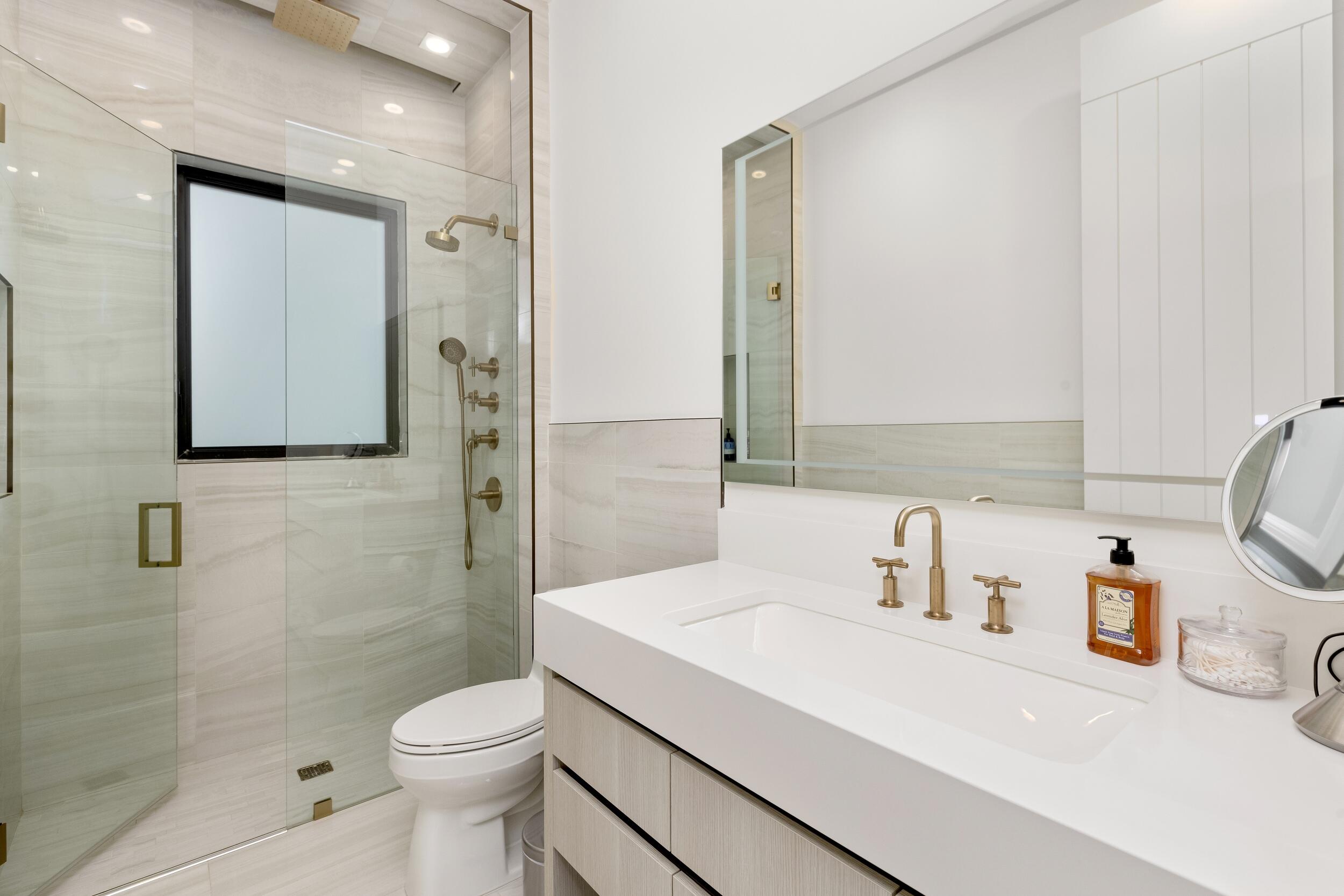 735 W Fern, Boca Raton FL 33432