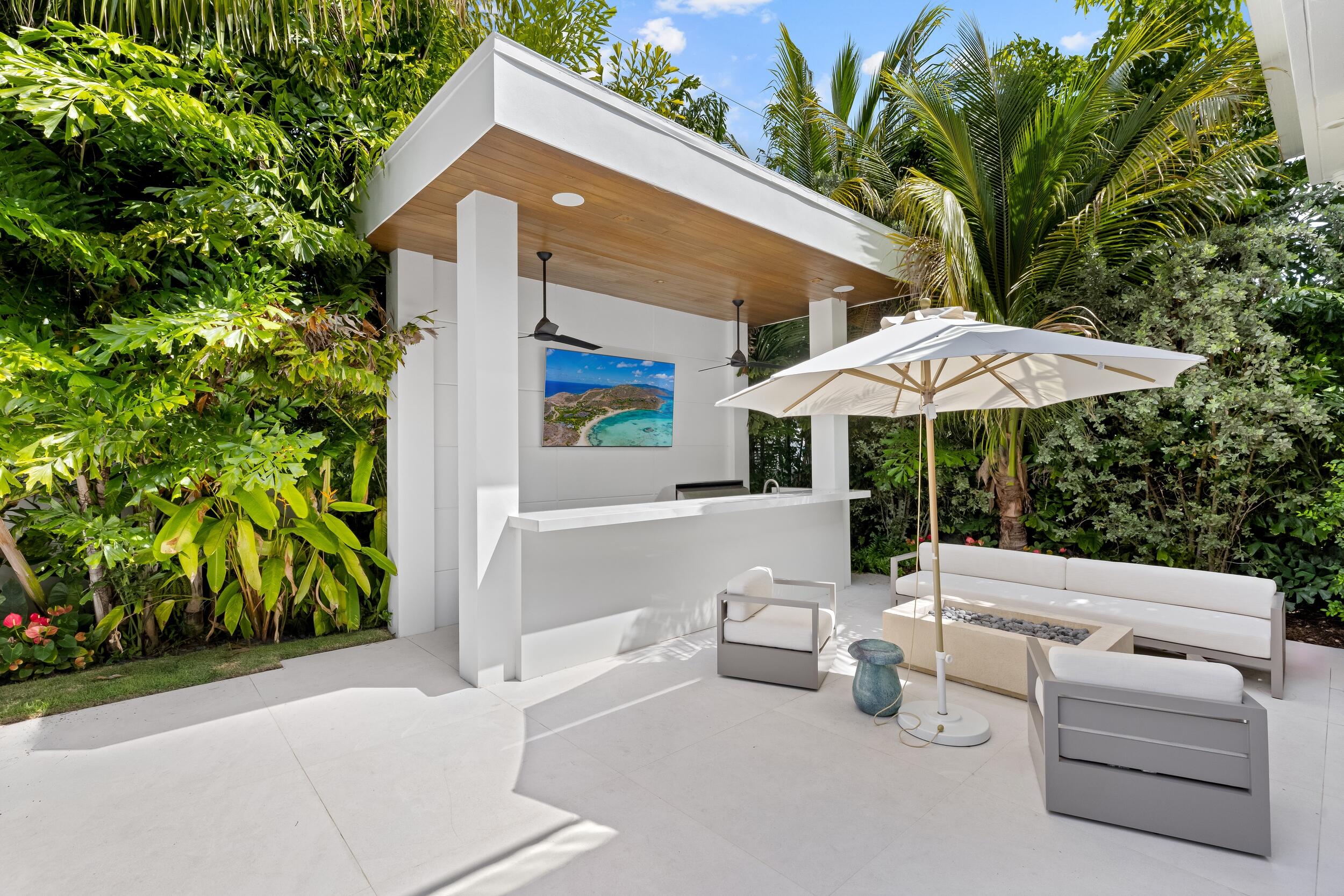 735 W Fern, Boca Raton FL 33432