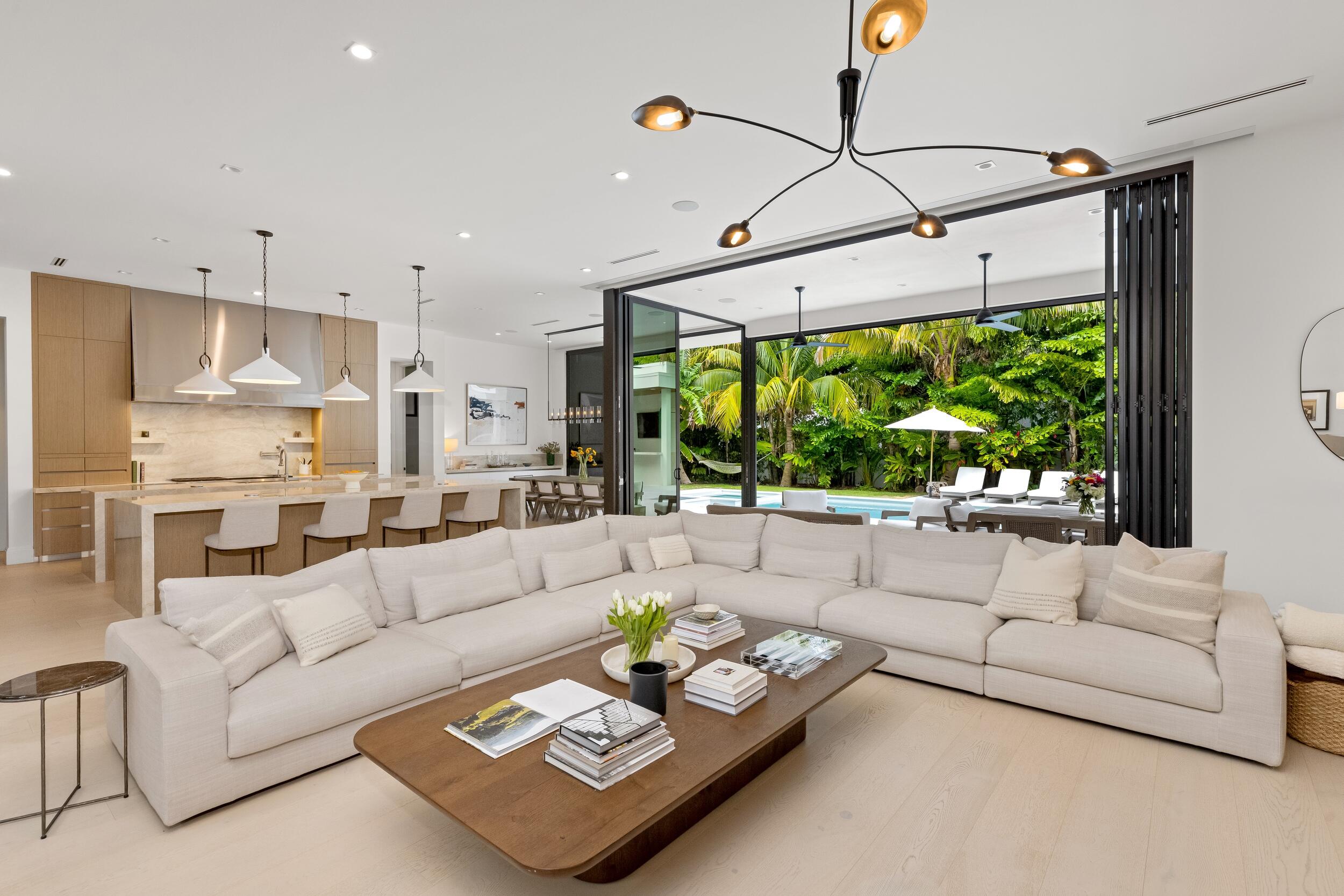 735 W Fern, Boca Raton FL 33432