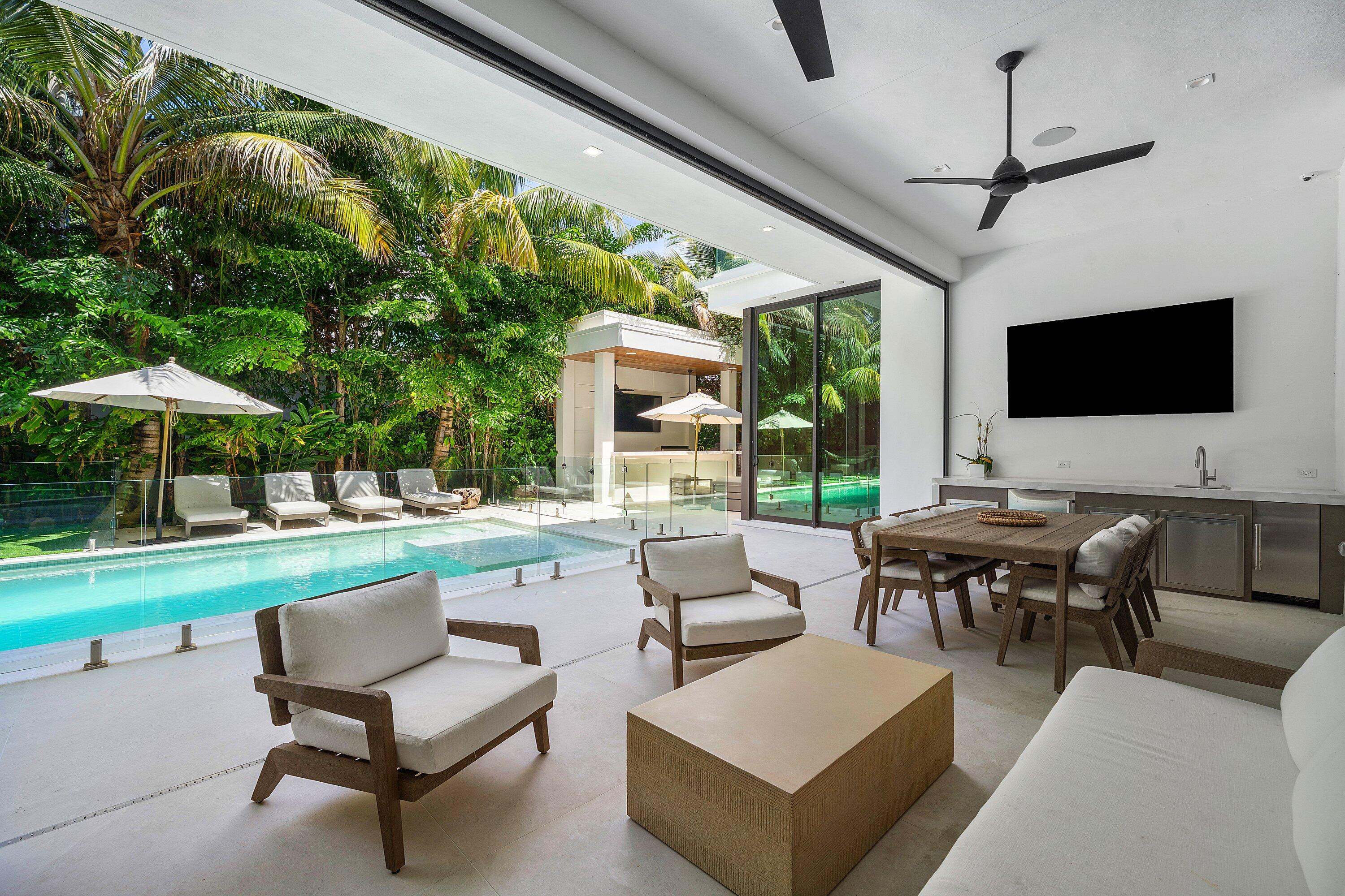 735 W Fern, Boca Raton FL 33432
