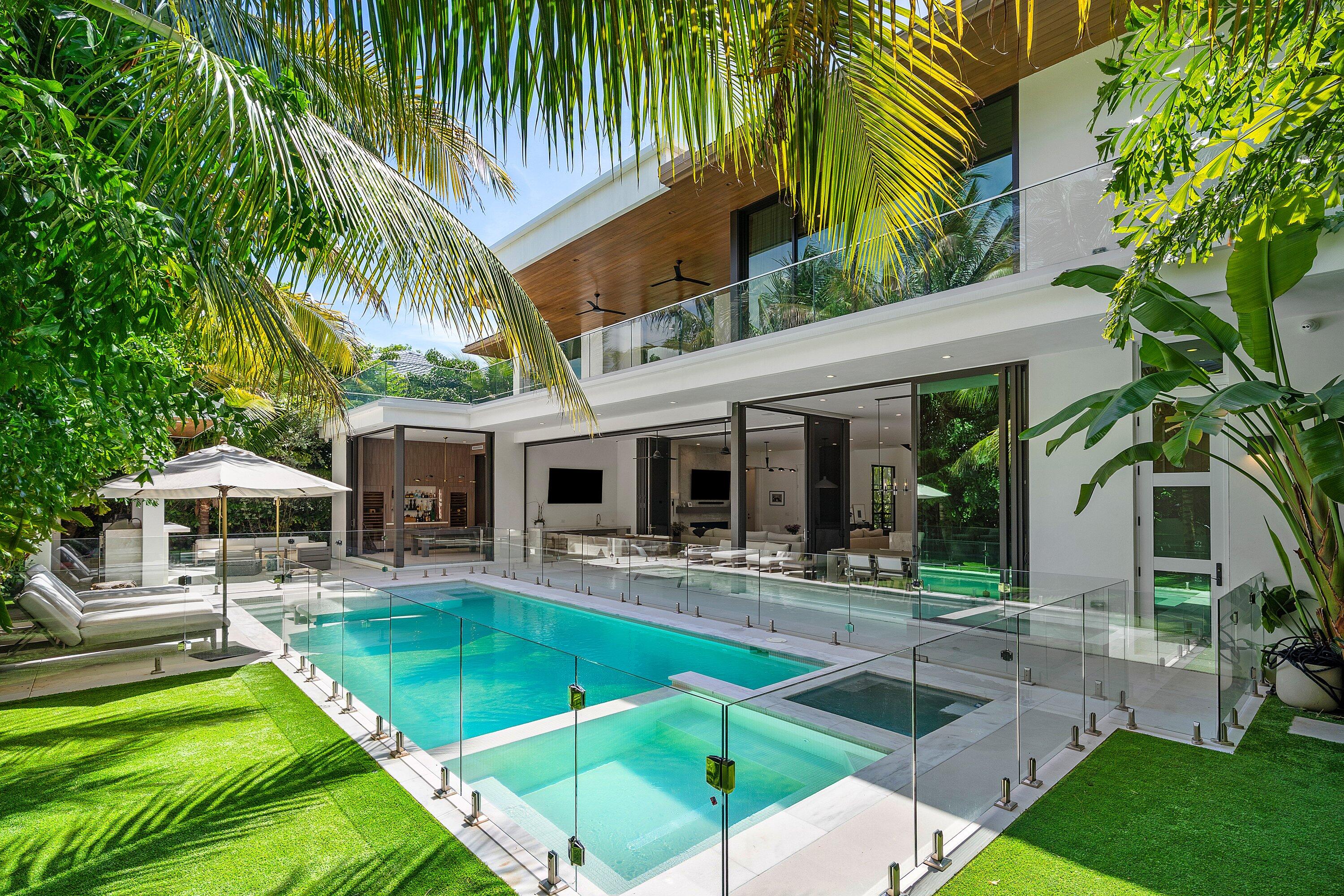 735 W Fern, Boca Raton FL 33432