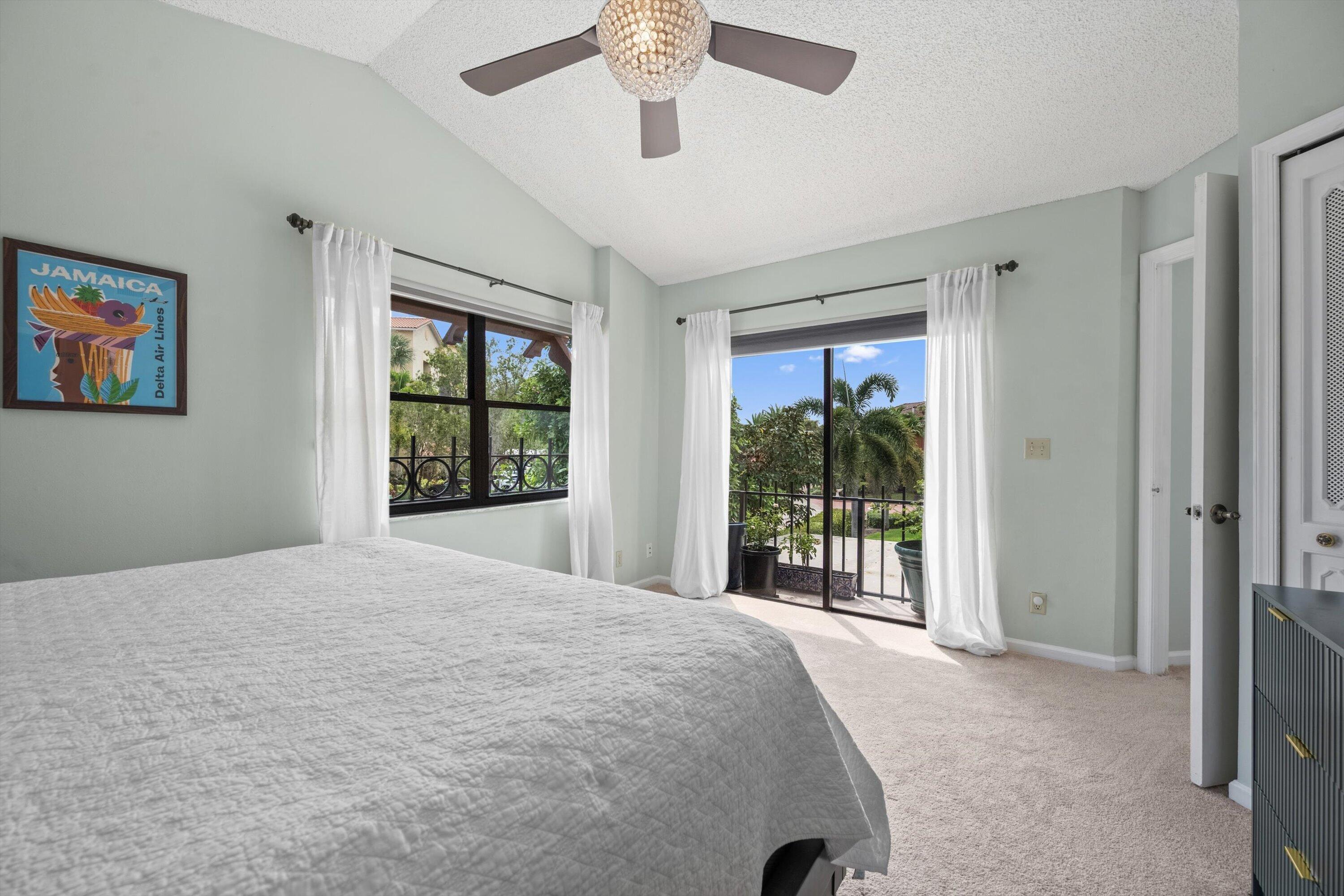 24 Uno Lago, Juno Beach FL 33408