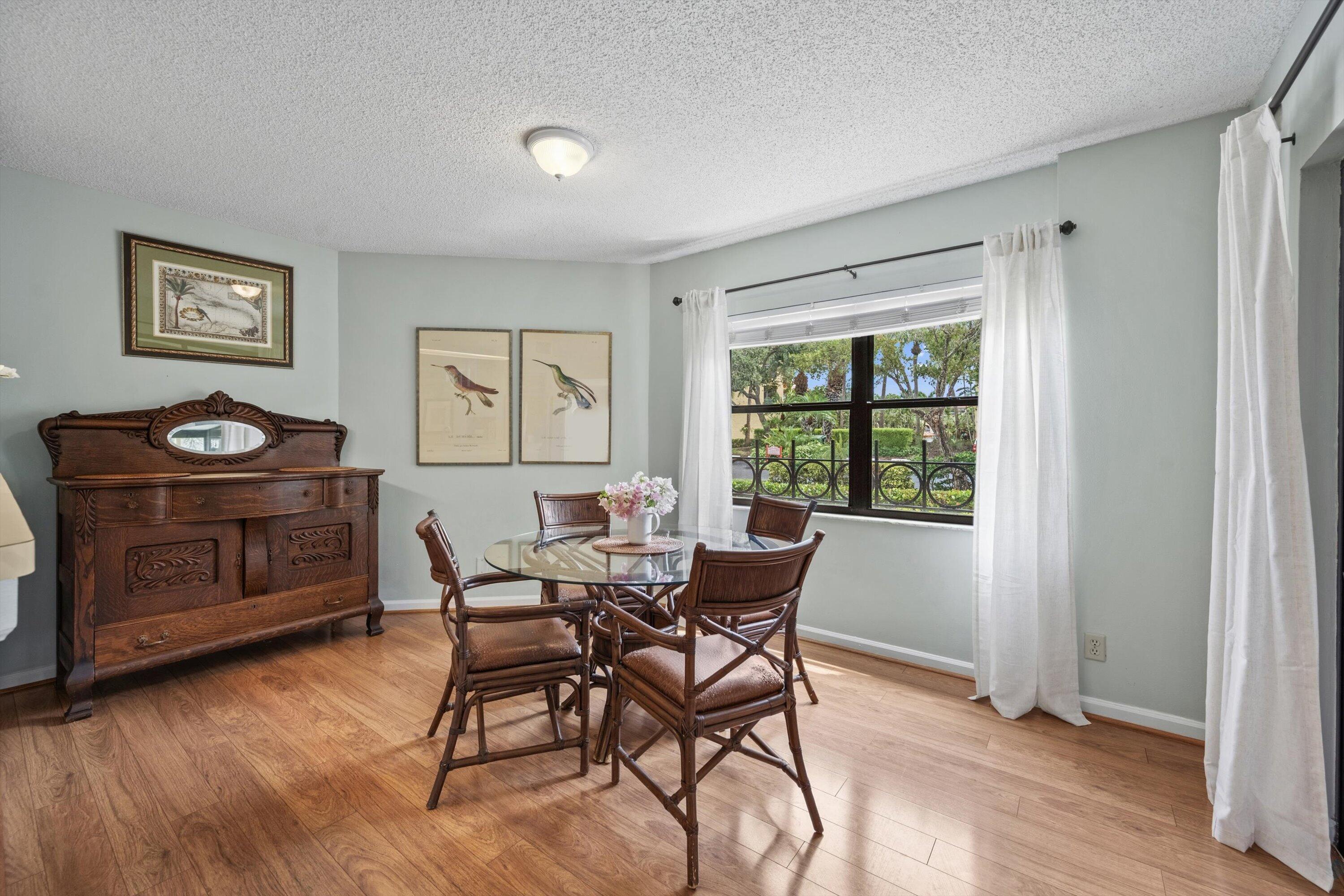 24 Uno Lago, Juno Beach FL 33408