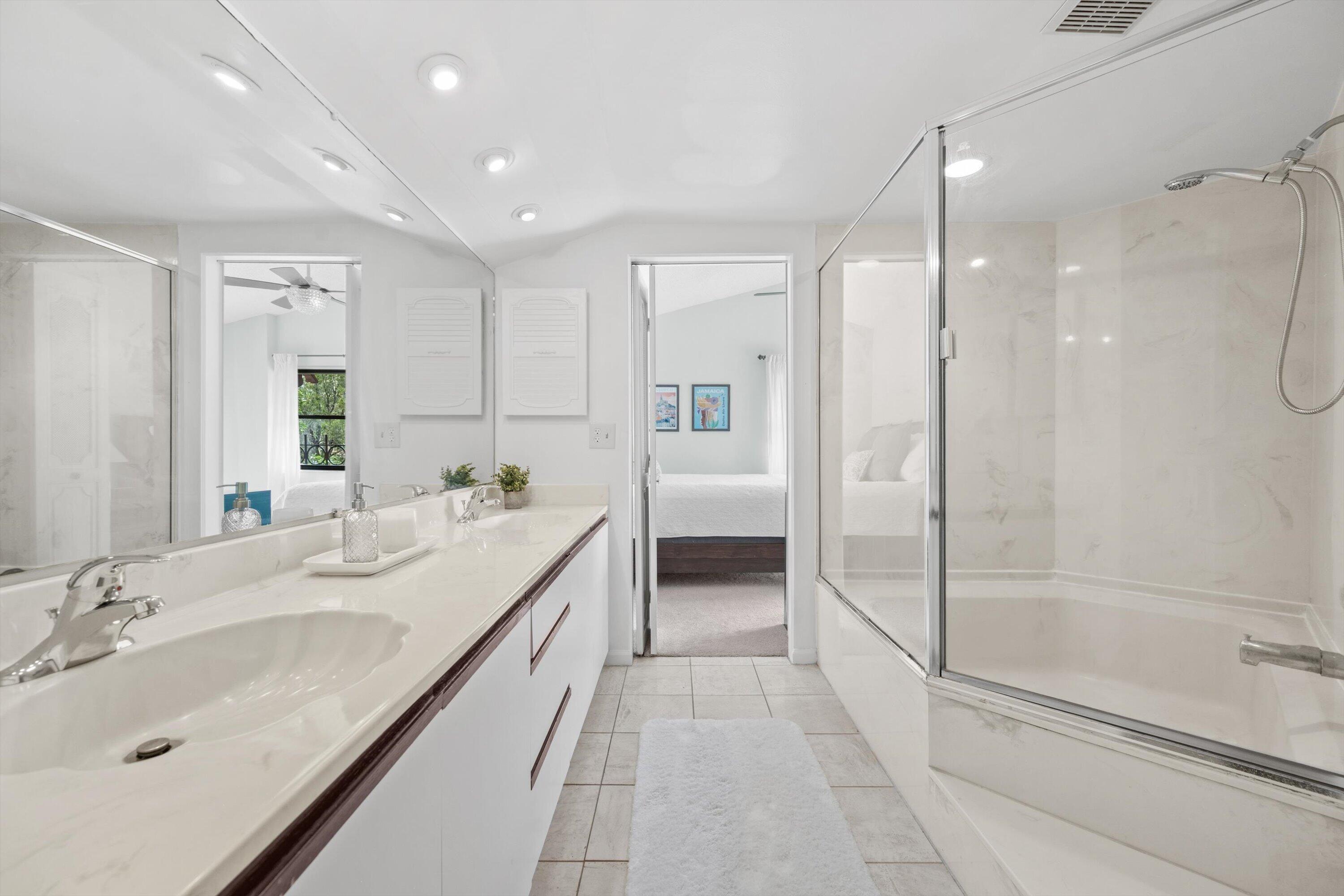 24 Uno Lago, Juno Beach FL 33408