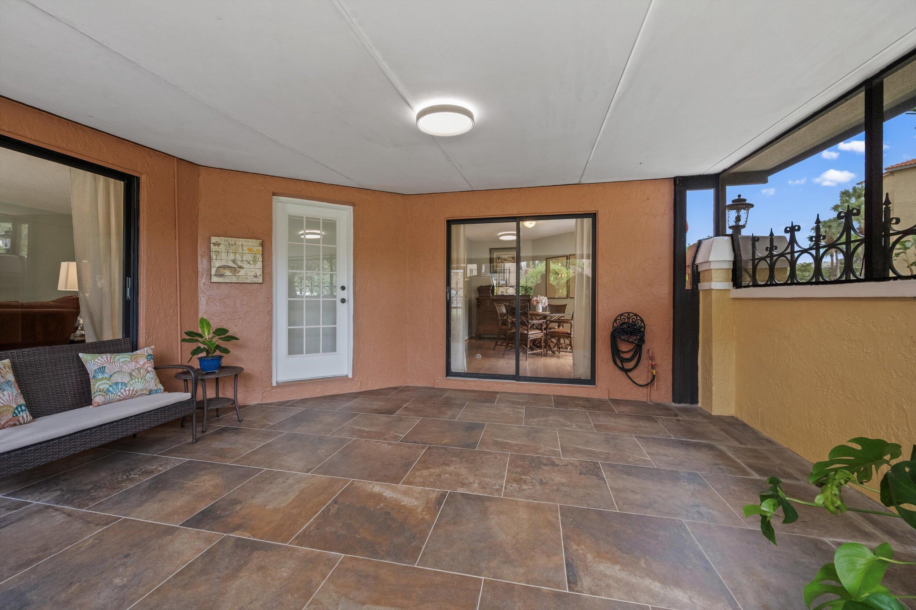 24 Uno Lago, Juno Beach FL 33408