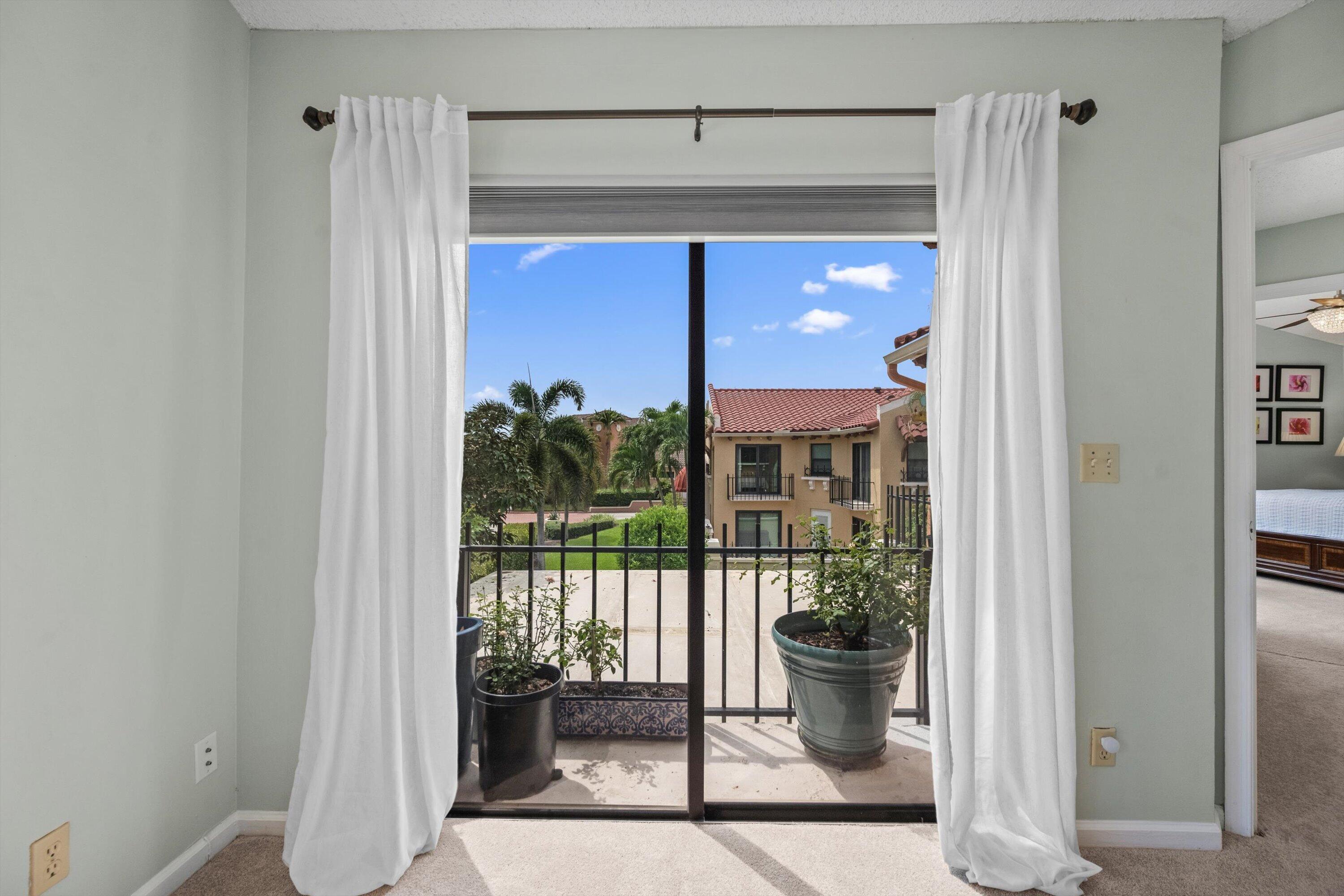 24 Uno Lago, Juno Beach FL 33408