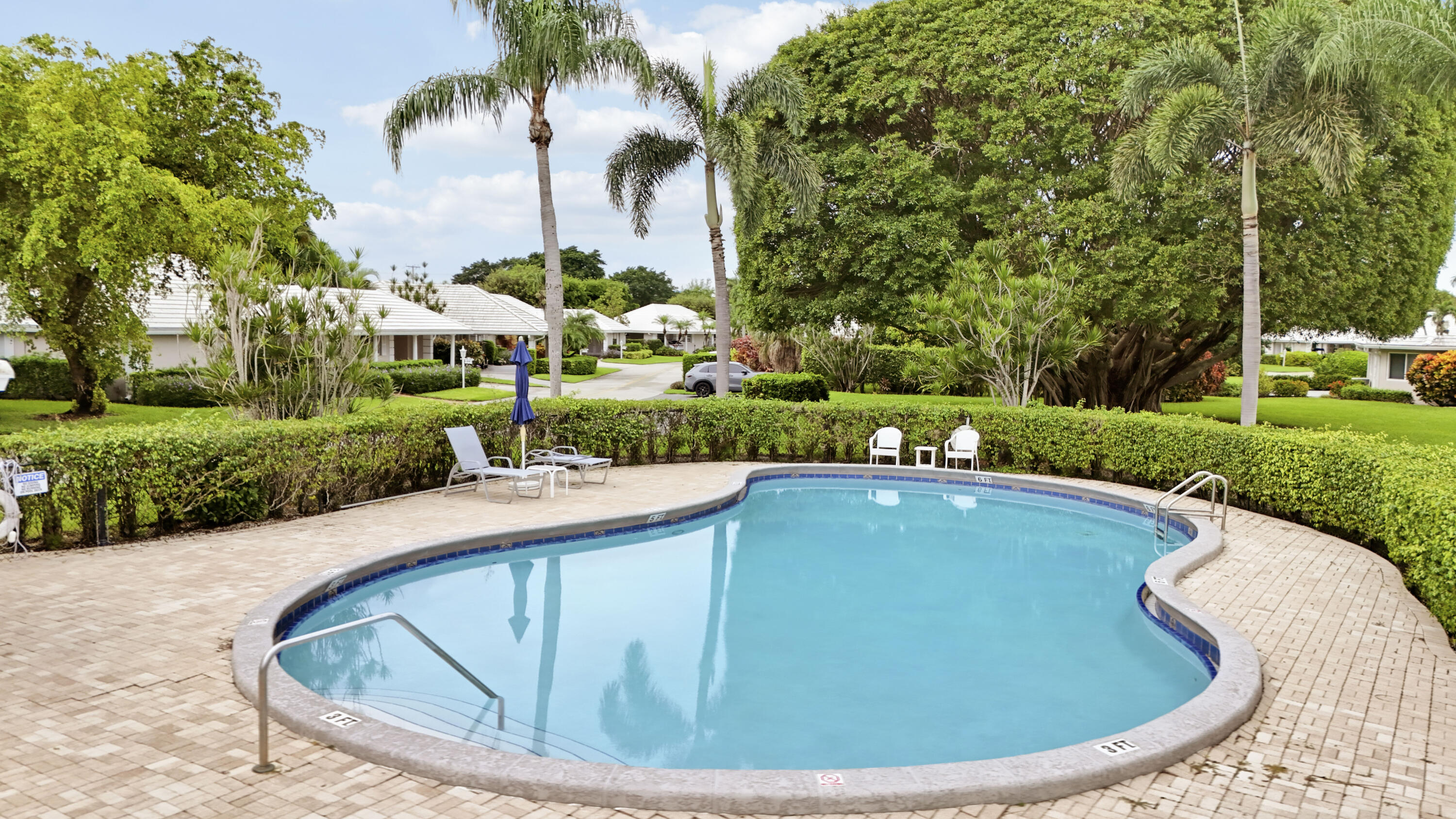 442 FRENCH ROYALE, Atlantis FL 33462