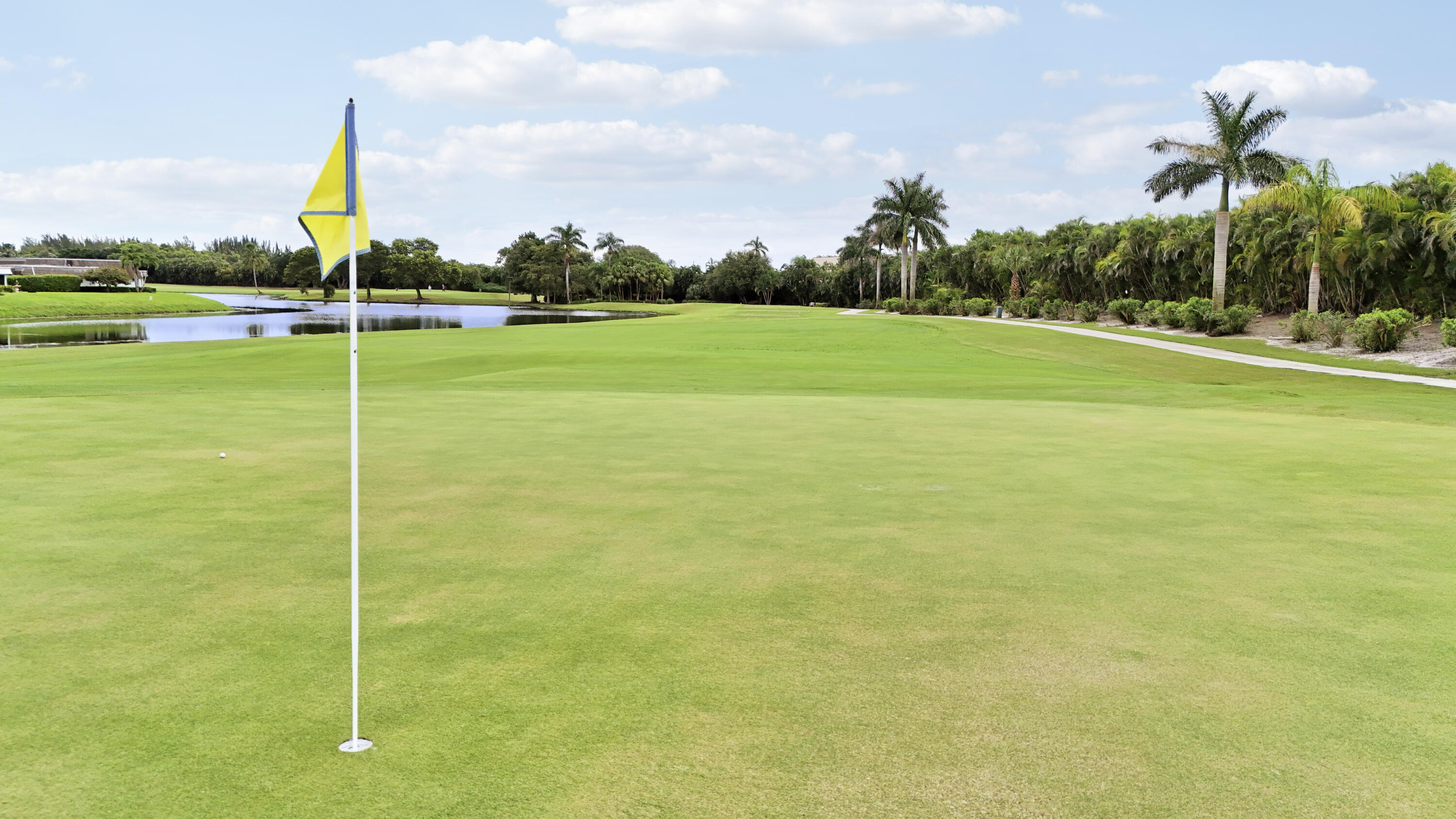 442 FRENCH ROYALE, Atlantis FL 33462