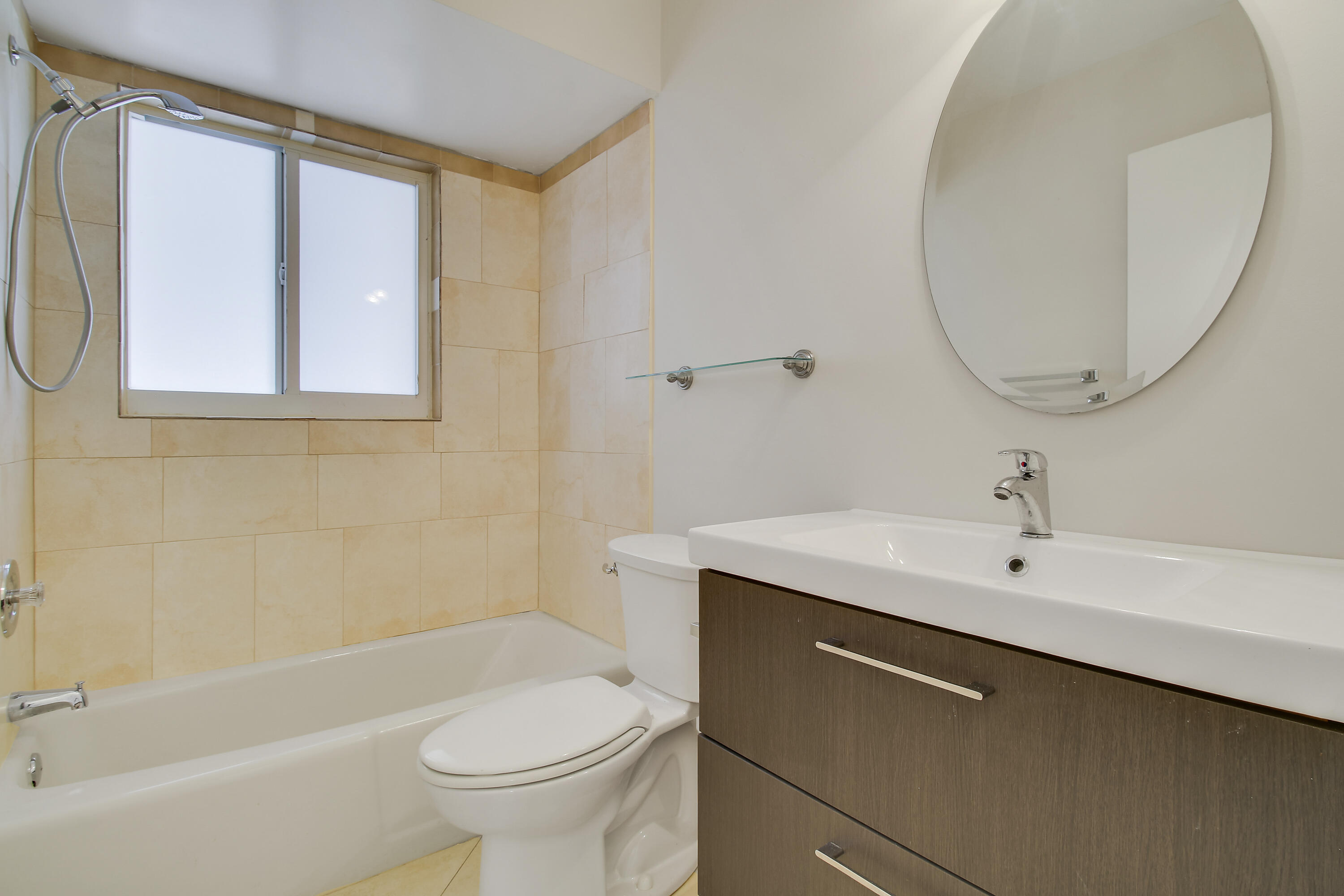 442 FRENCH ROYALE, Atlantis FL 33462
