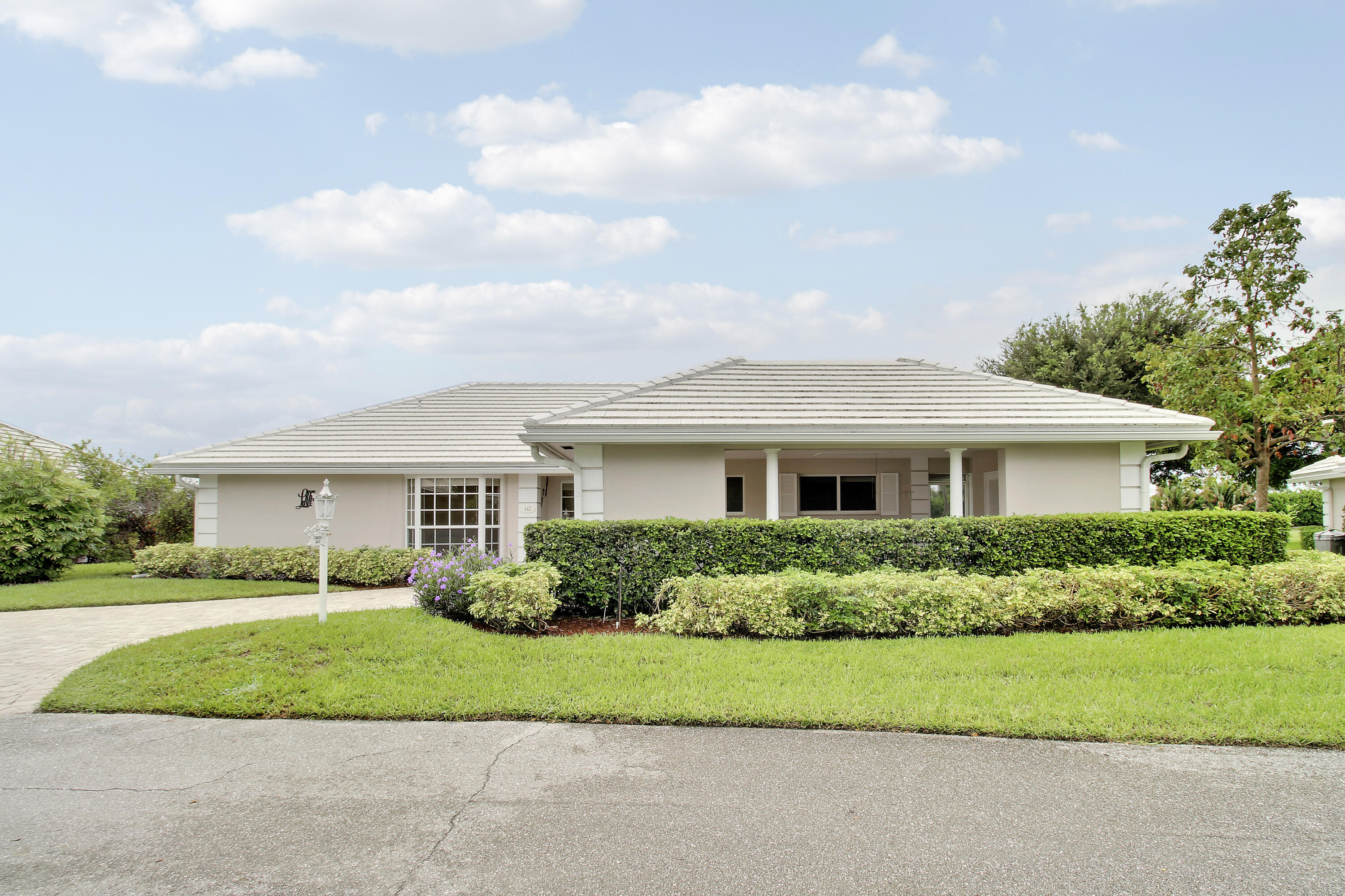 442 FRENCH ROYALE, Atlantis FL 33462