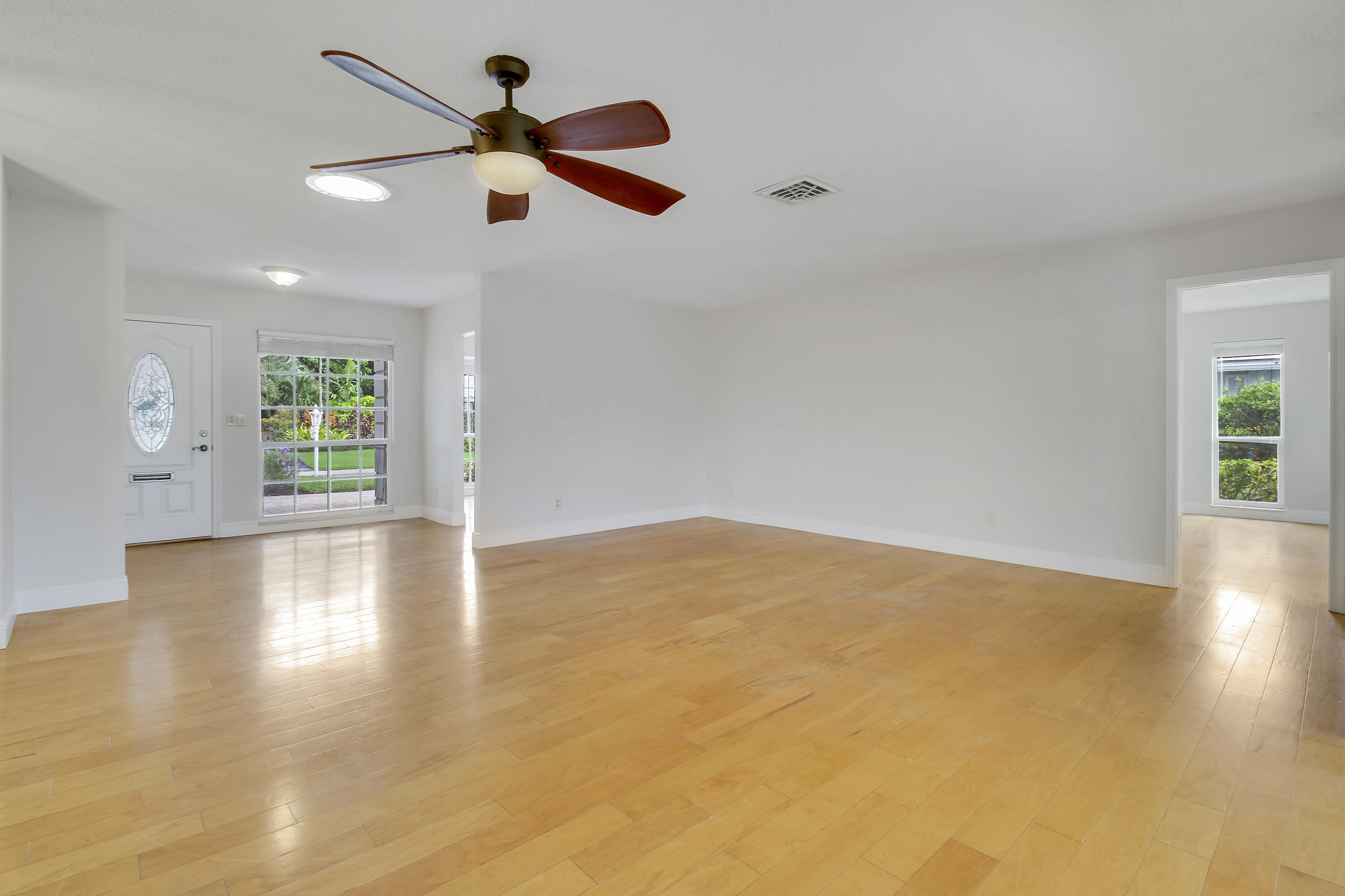 442 FRENCH ROYALE, Atlantis FL 33462