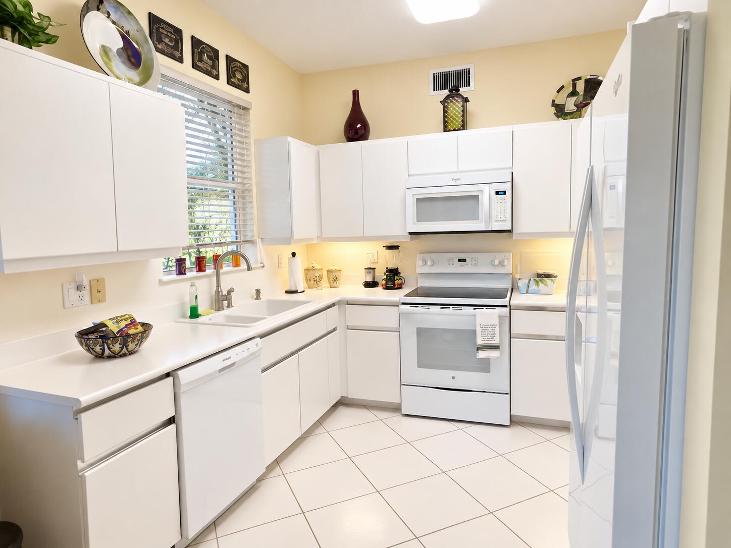 6325 GRAYCLIFF #B, Boca Raton FL 33496