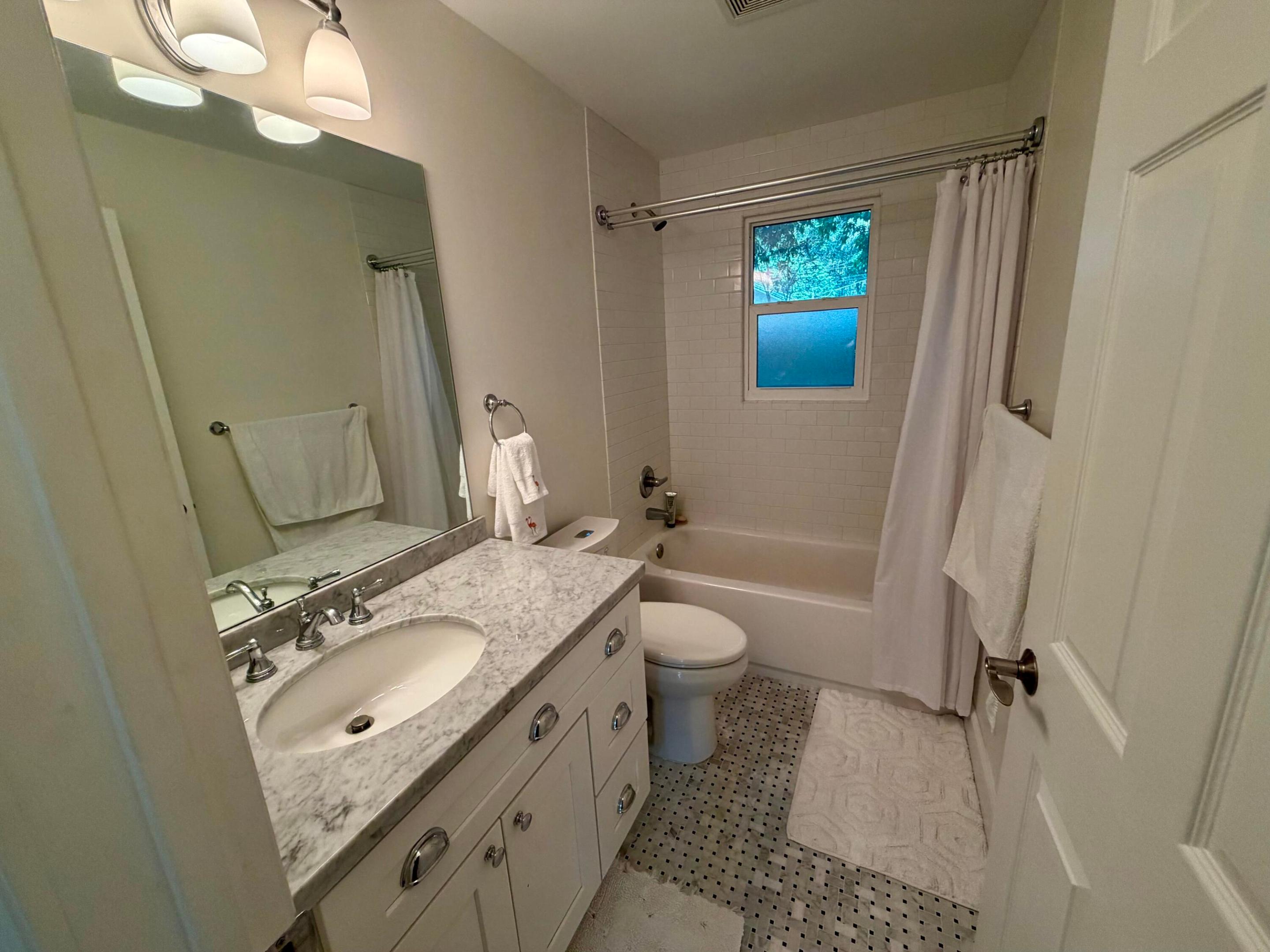 636 SW 7TH, Fort Lauderdale FL 33315
