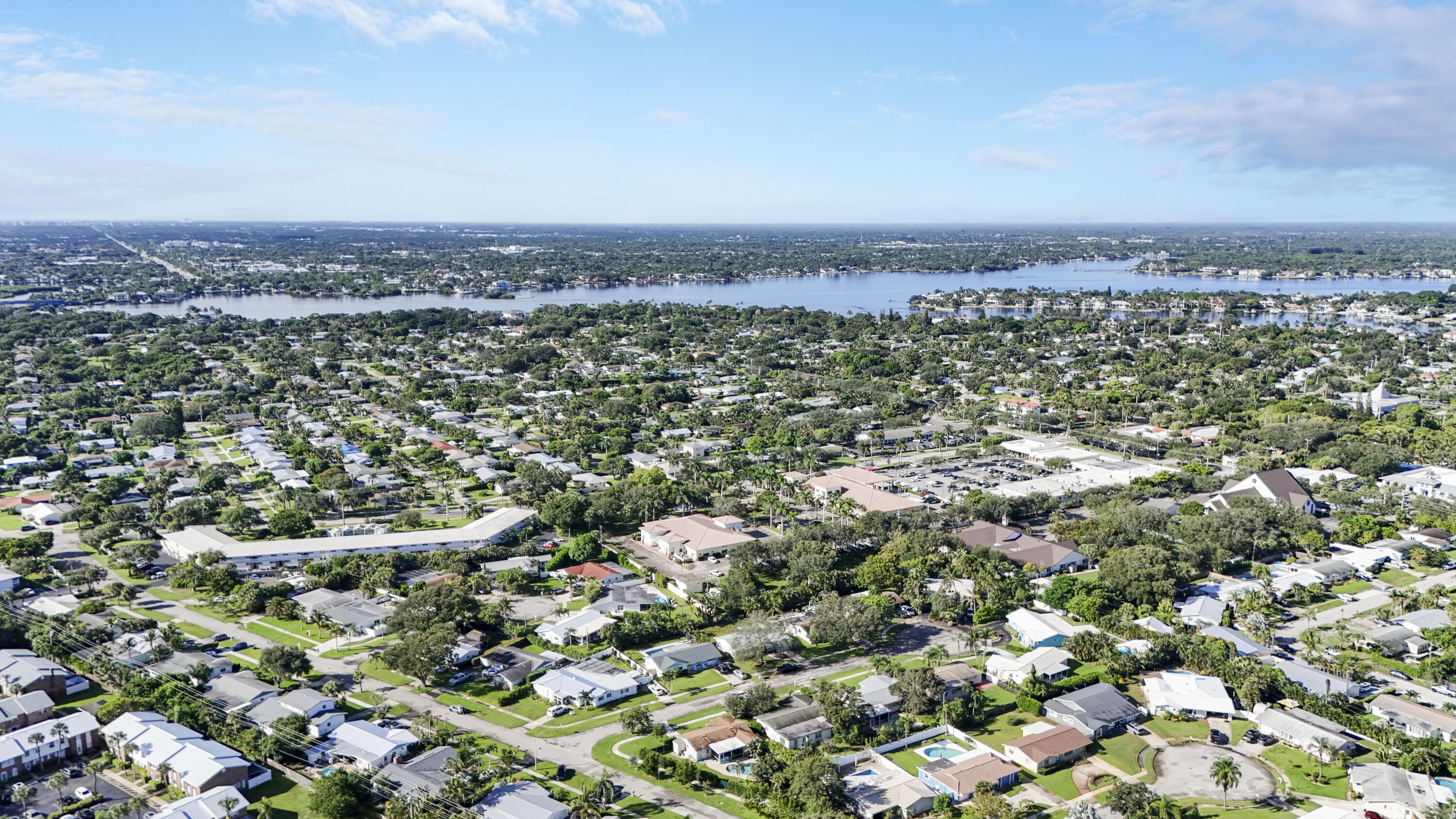 60 Camelia, Tequesta FL 33469