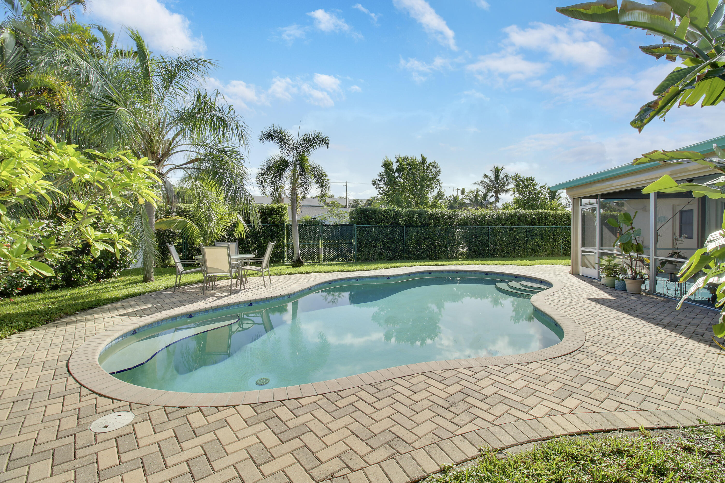 60 Camelia, Tequesta FL 33469