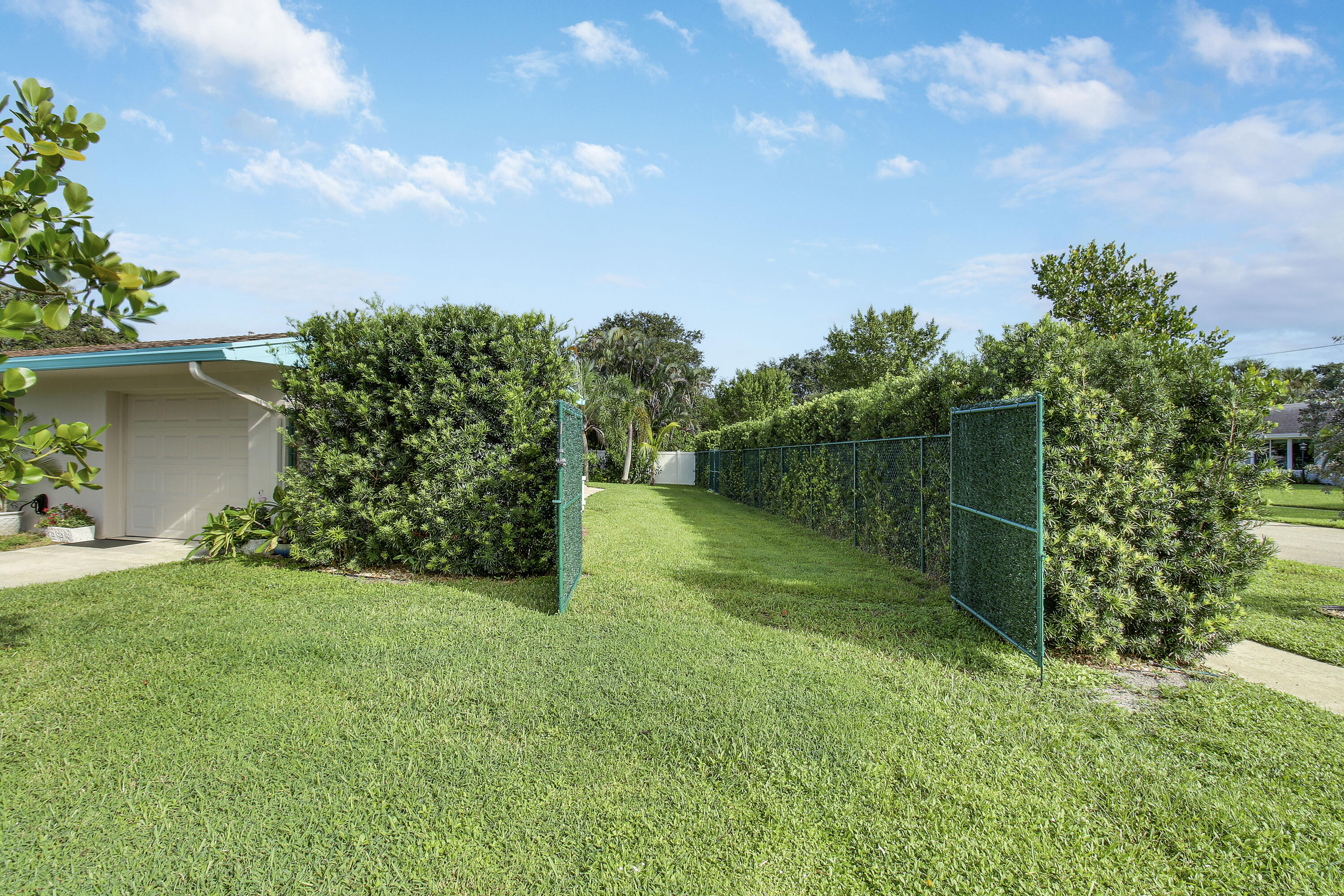 60 Camelia, Tequesta FL 33469