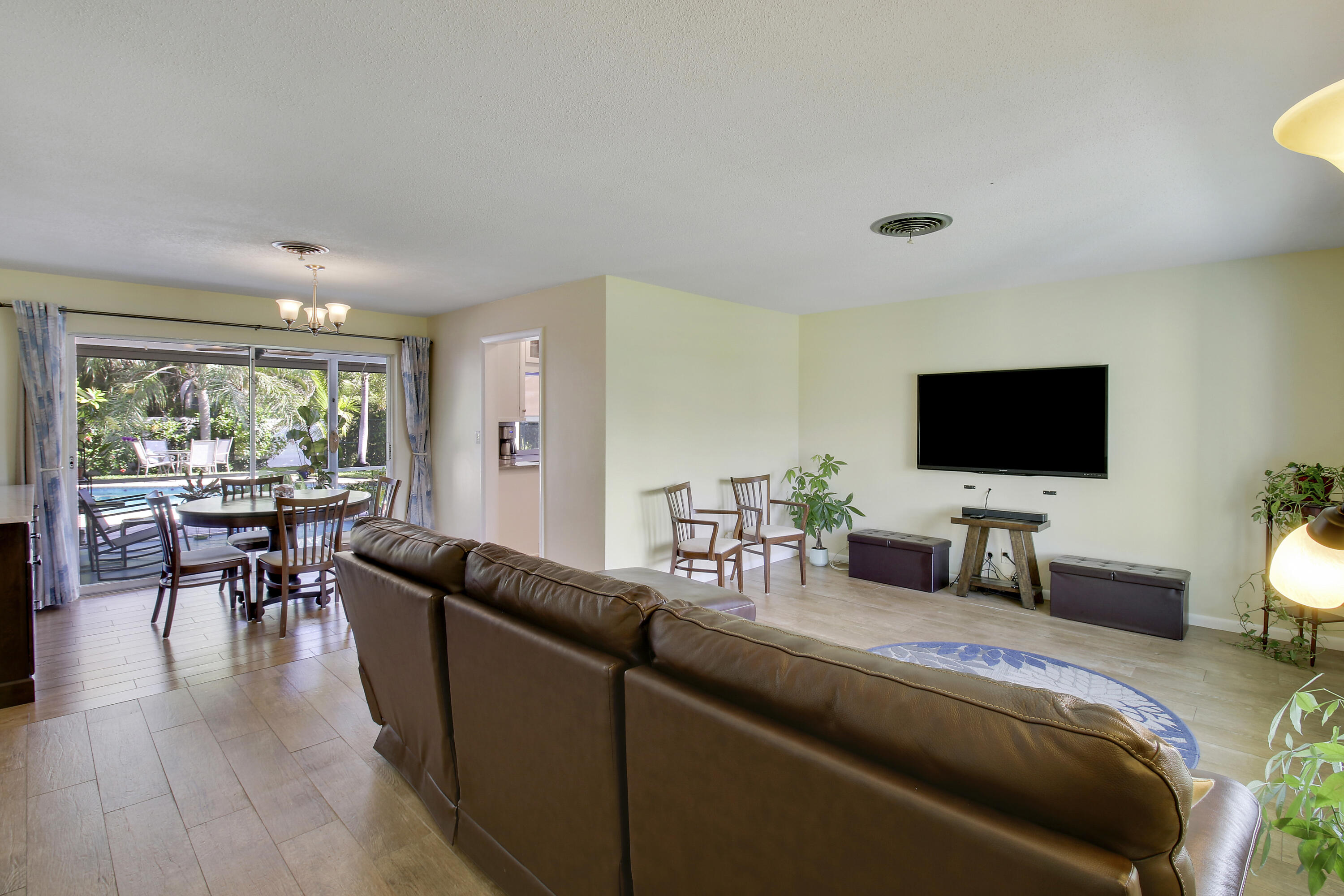 60 Camelia, Tequesta FL 33469