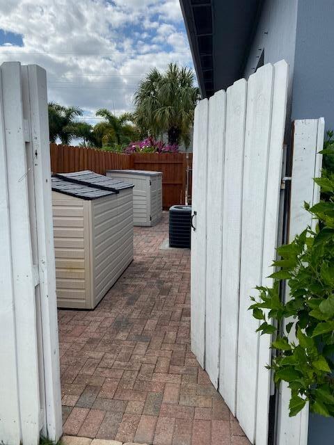 6601 LAKE CLARKE, Lake Clarke Shores FL 33406