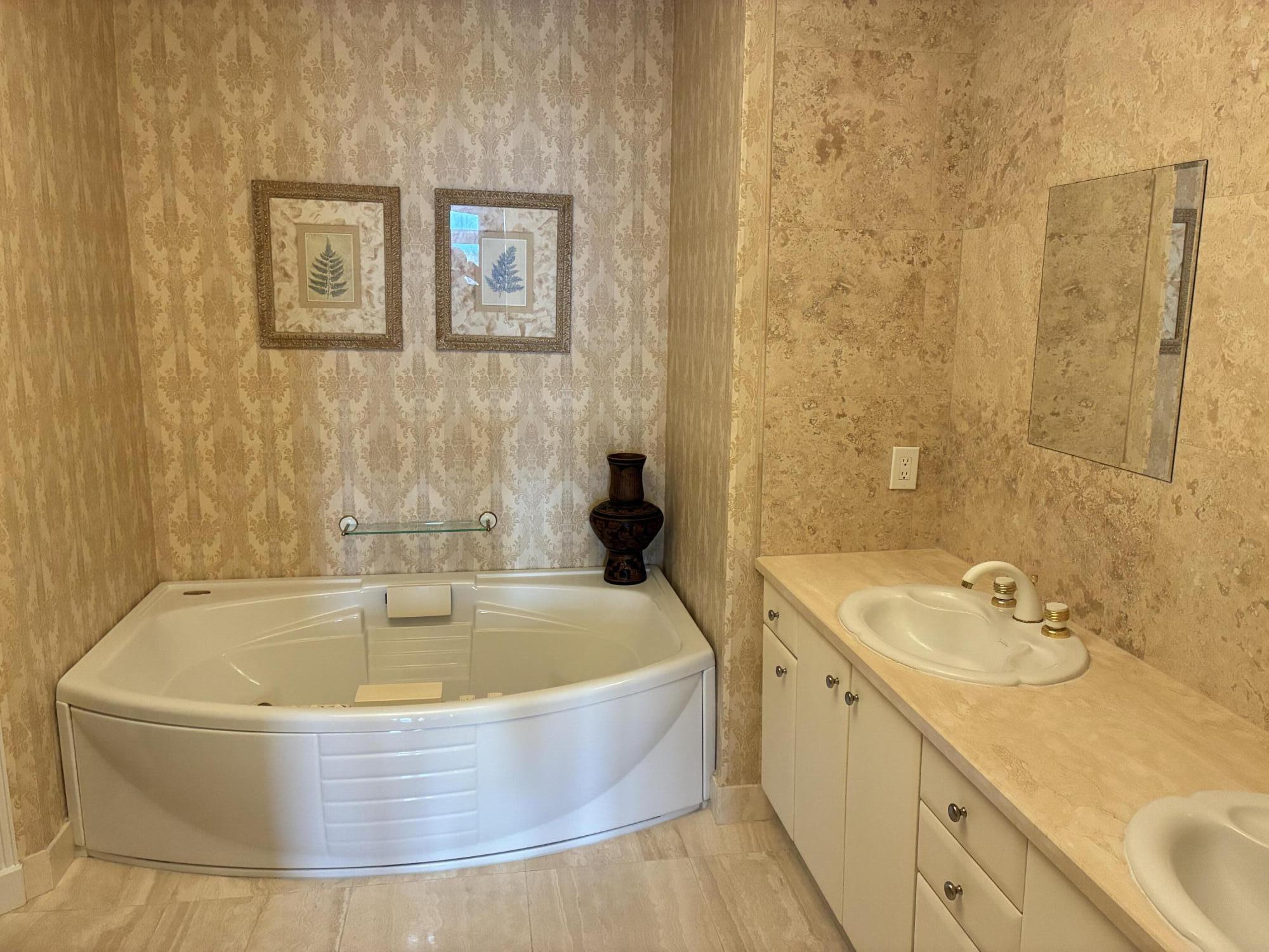 1230 Hillsboro Mile #308, Hillsboro Beach FL 33062