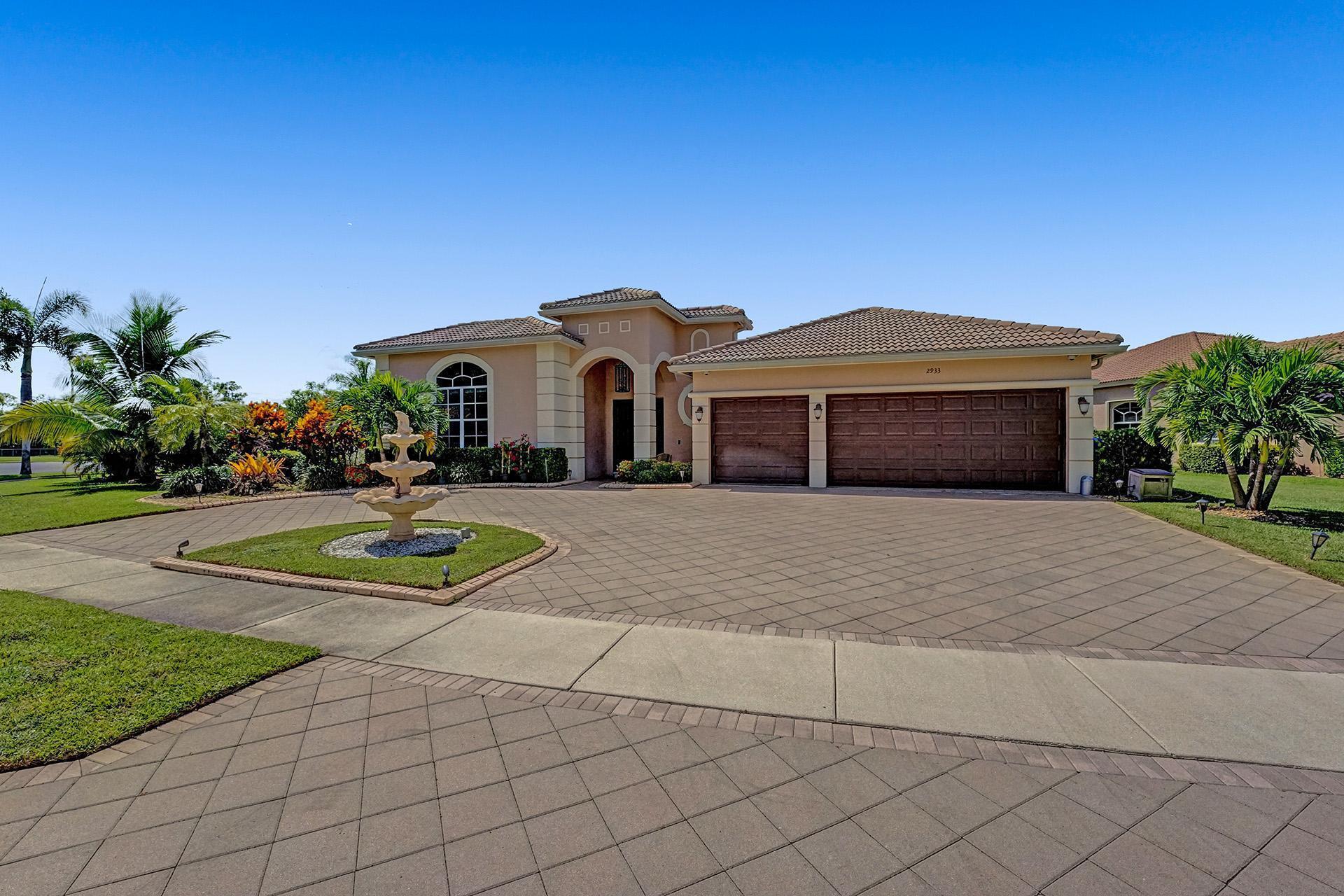 2933 E Fontana, Royal Palm Beach FL 33411