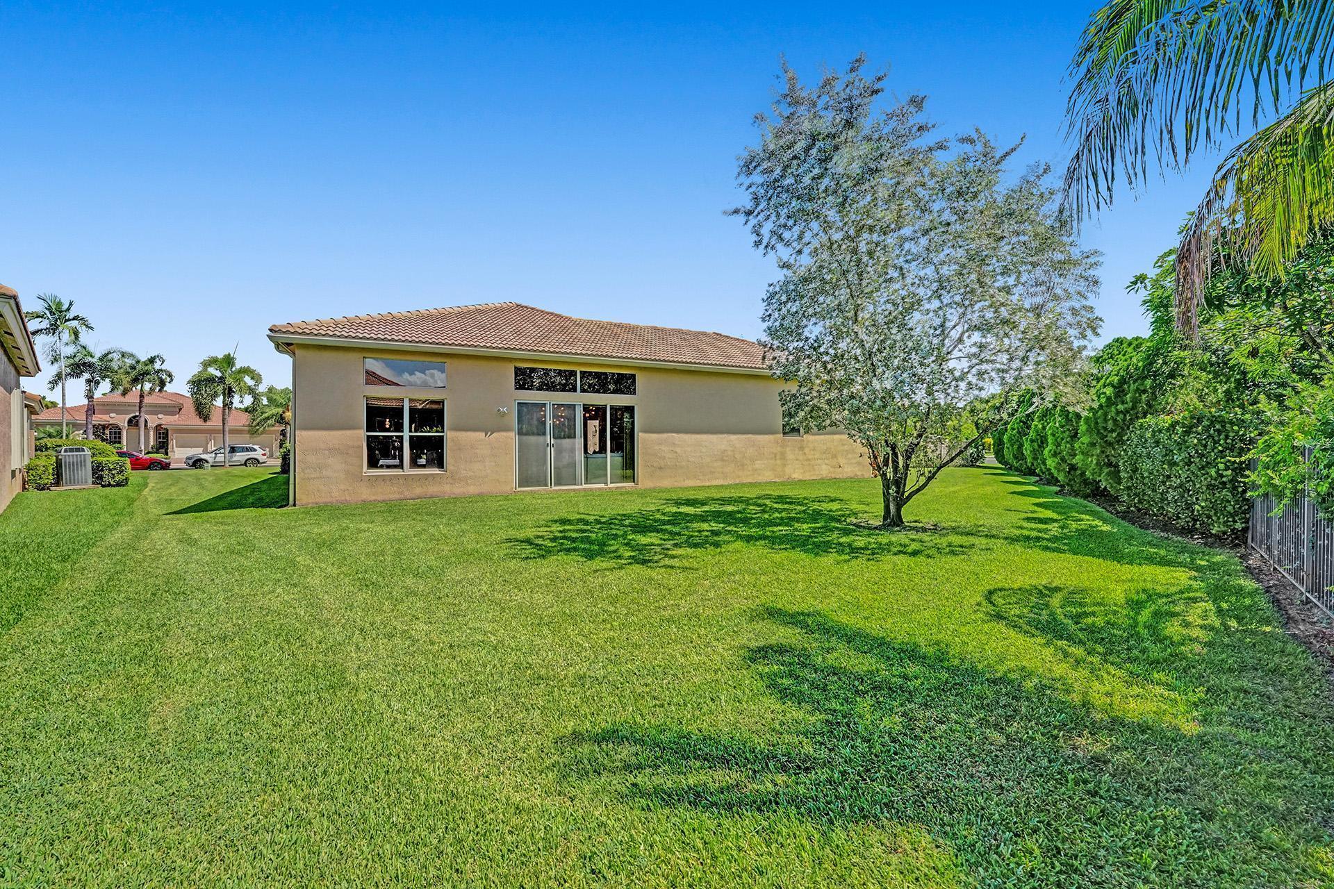 2933 E Fontana, Royal Palm Beach FL 33411