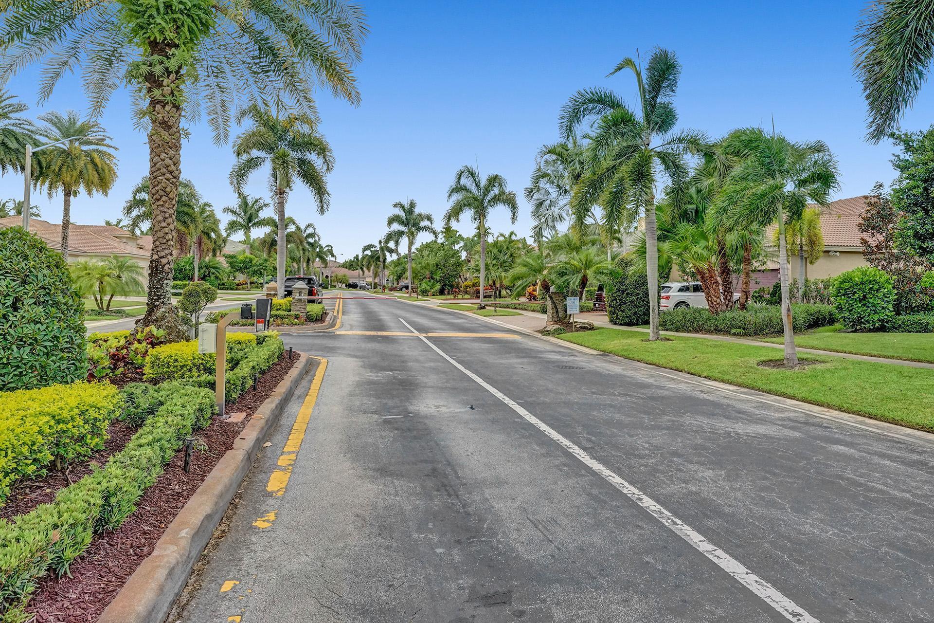 2933 E Fontana, Royal Palm Beach FL 33411