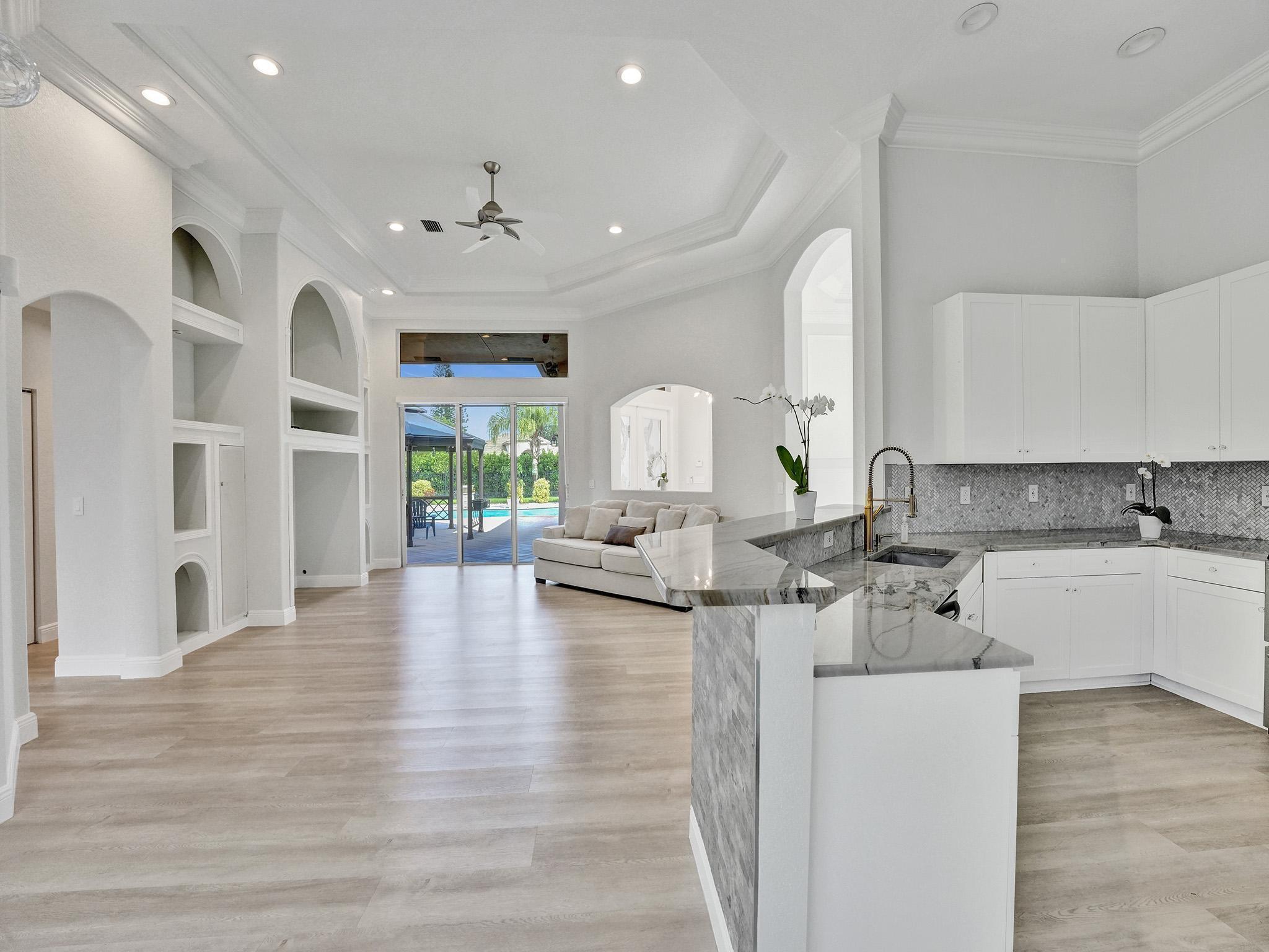 2933 E Fontana, Royal Palm Beach FL 33411