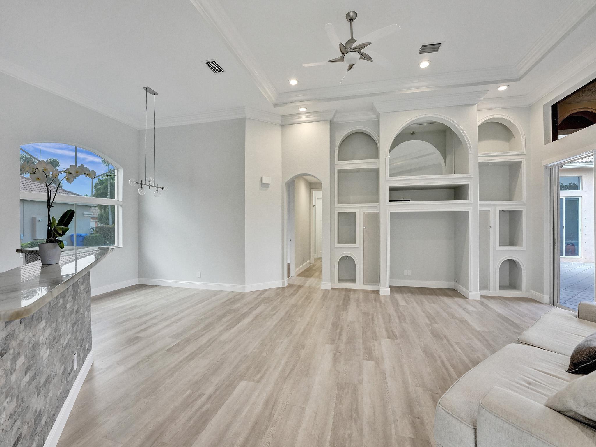 2933 E Fontana, Royal Palm Beach FL 33411