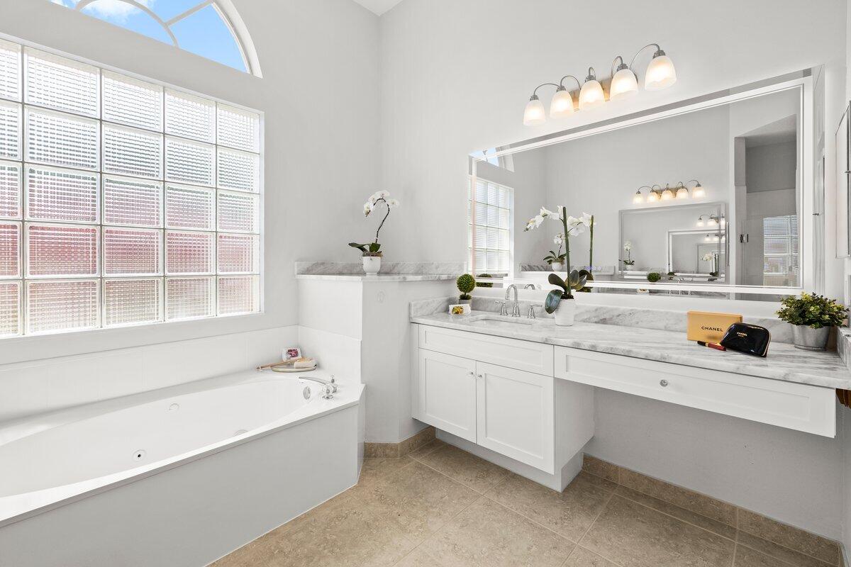 2933 E Fontana, Royal Palm Beach FL 33411