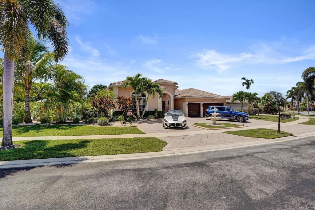 2933 E Fontana, Royal Palm Beach FL 33411