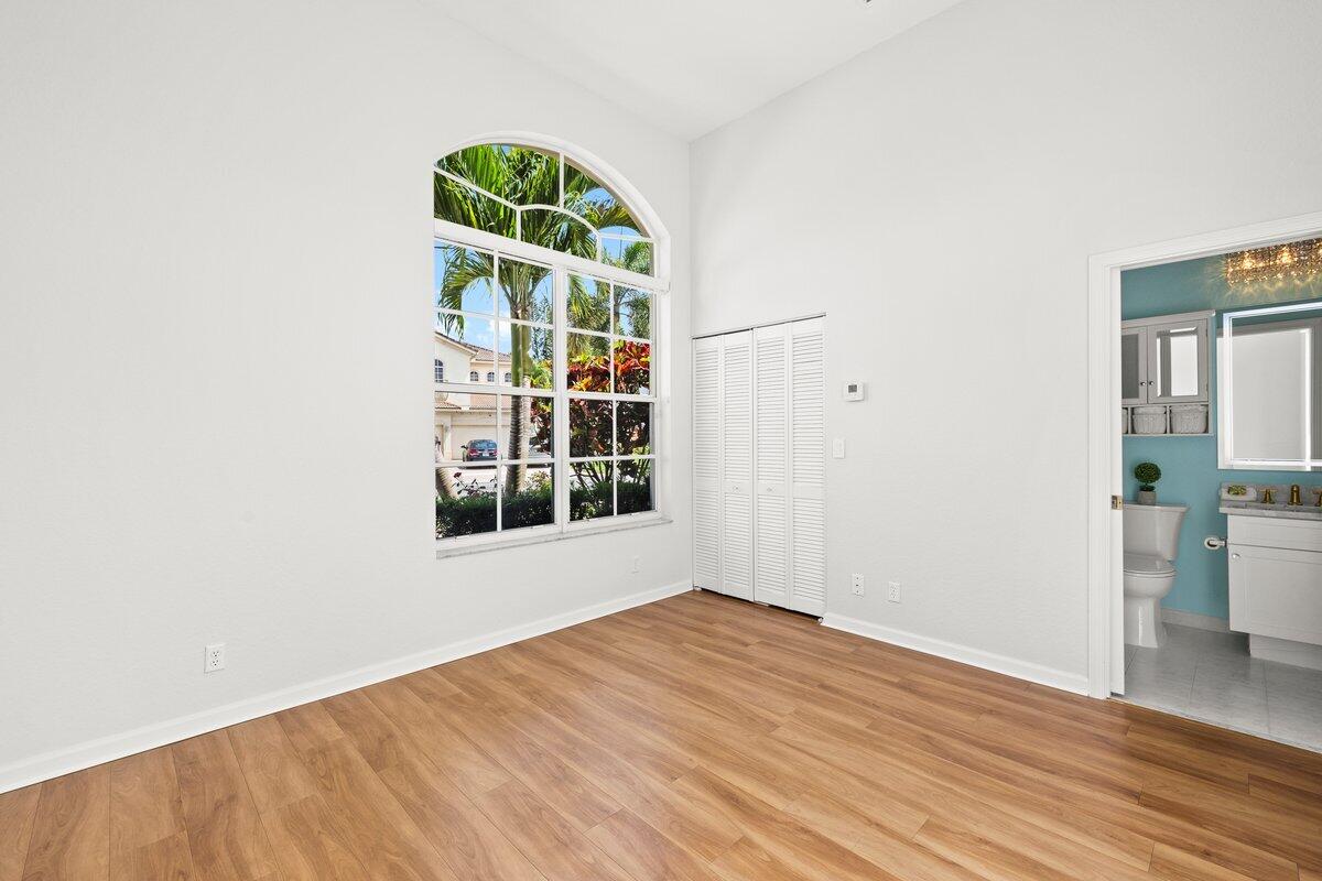 2933 E Fontana, Royal Palm Beach FL 33411