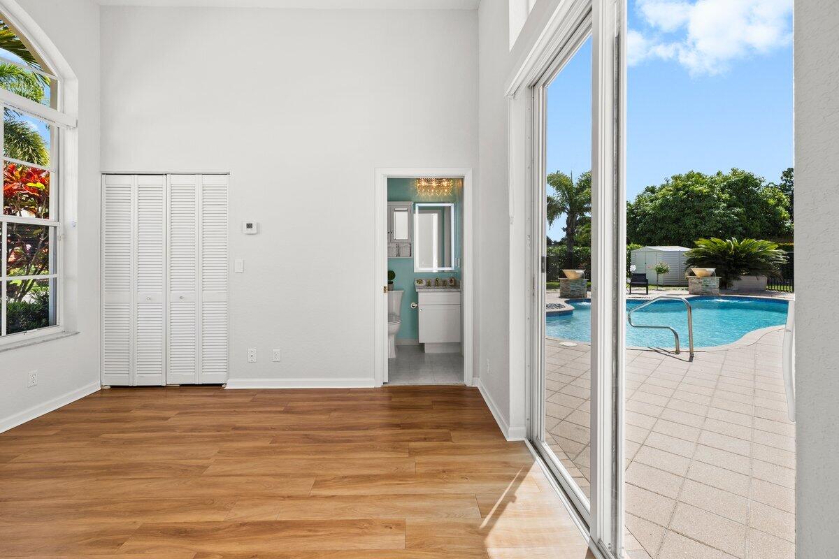 2933 E Fontana, Royal Palm Beach FL 33411