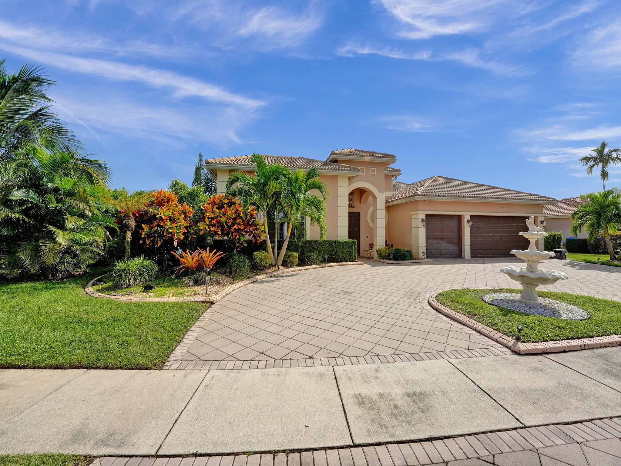 2933 E Fontana, Royal Palm Beach FL 33411