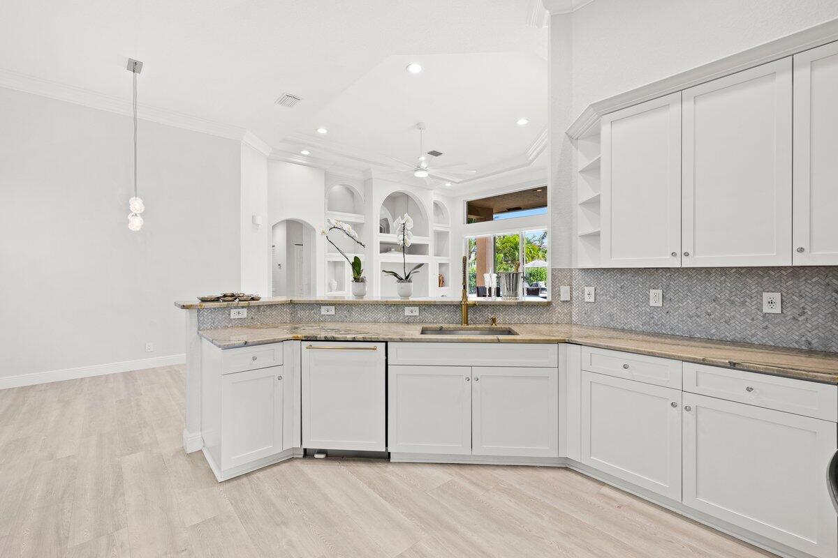 2933 E Fontana, Royal Palm Beach FL 33411