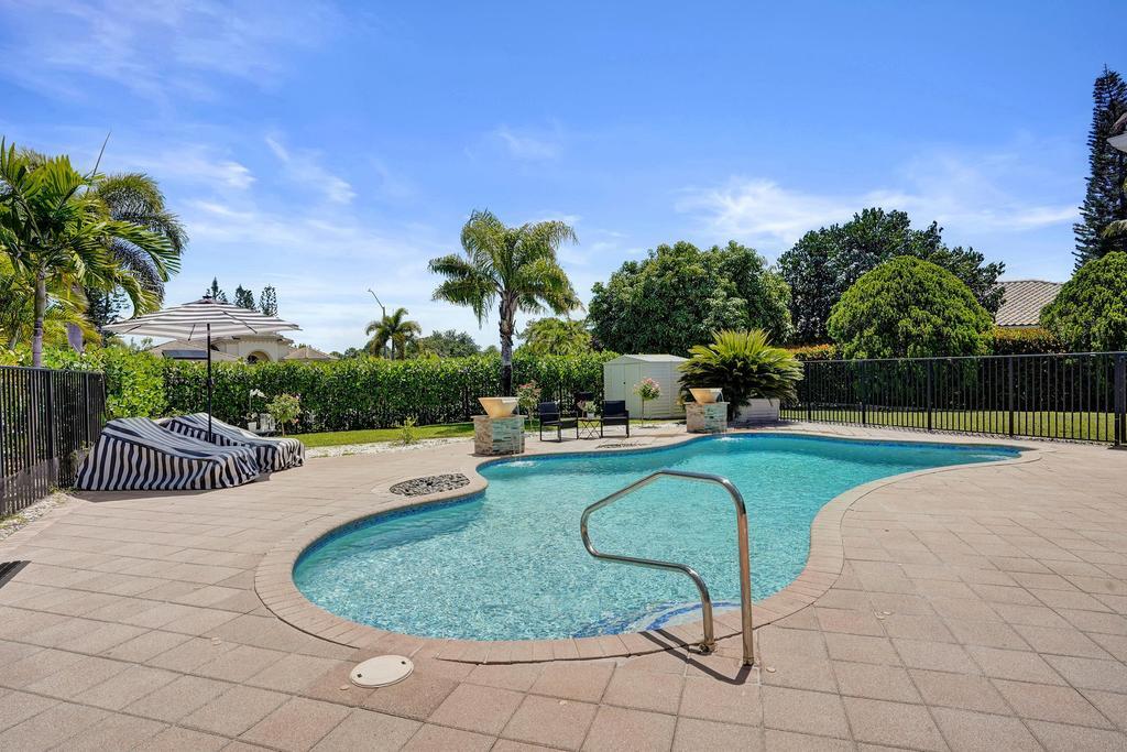 2933 E Fontana, Royal Palm Beach FL 33411