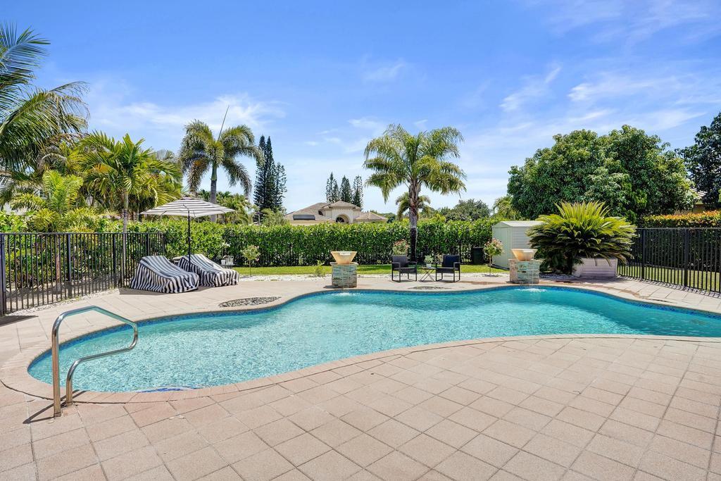 2933 E Fontana, Royal Palm Beach FL 33411