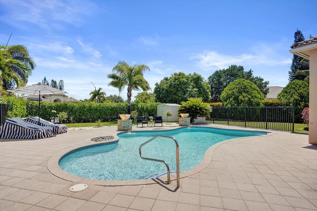 2933 E Fontana, Royal Palm Beach FL 33411