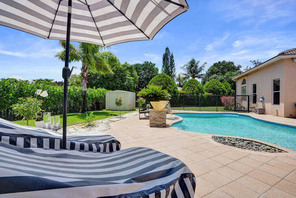 2933 E Fontana, Royal Palm Beach FL 33411