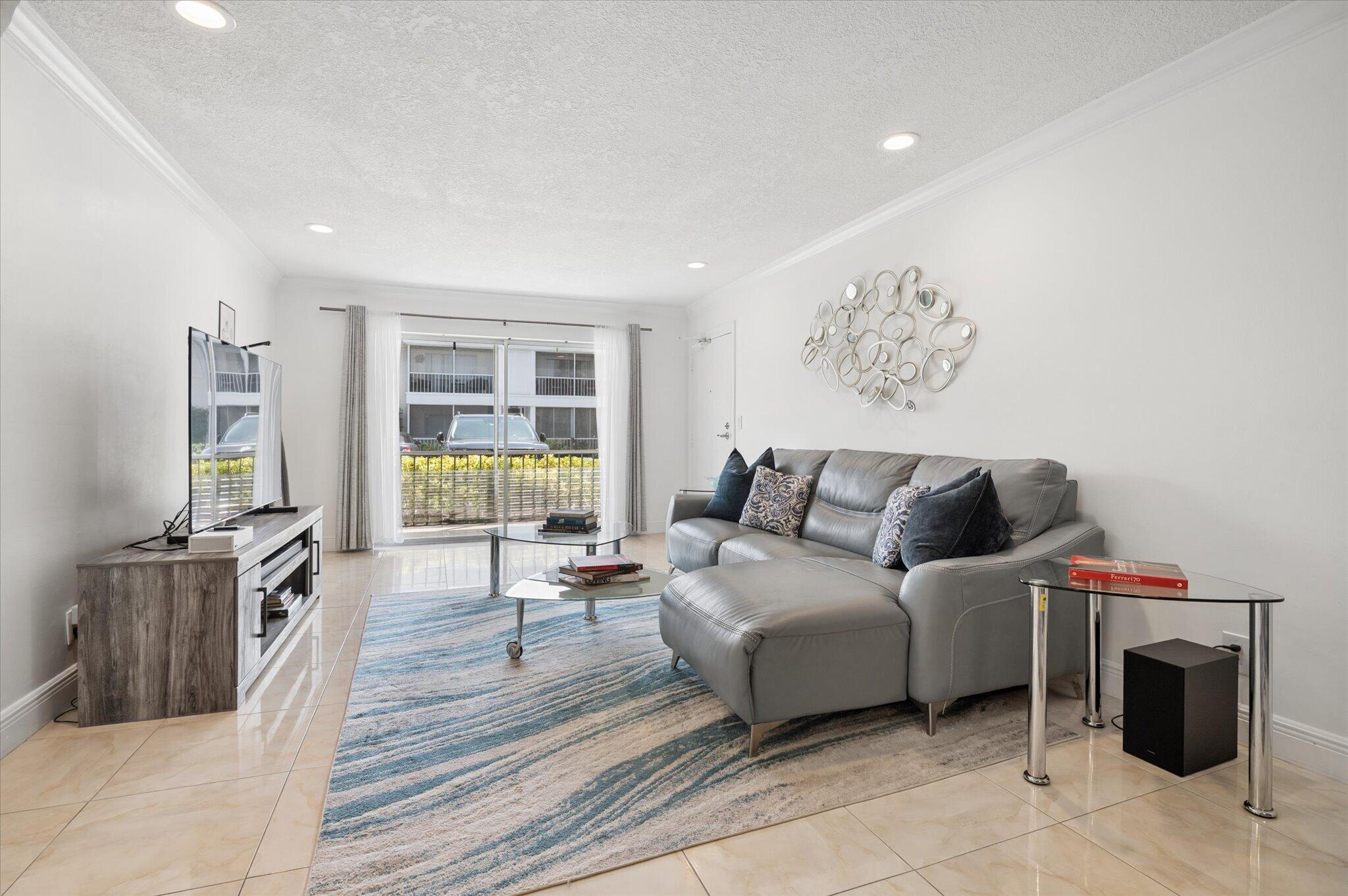 6287 BAY CLUB #2, Fort Lauderdale FL 33308