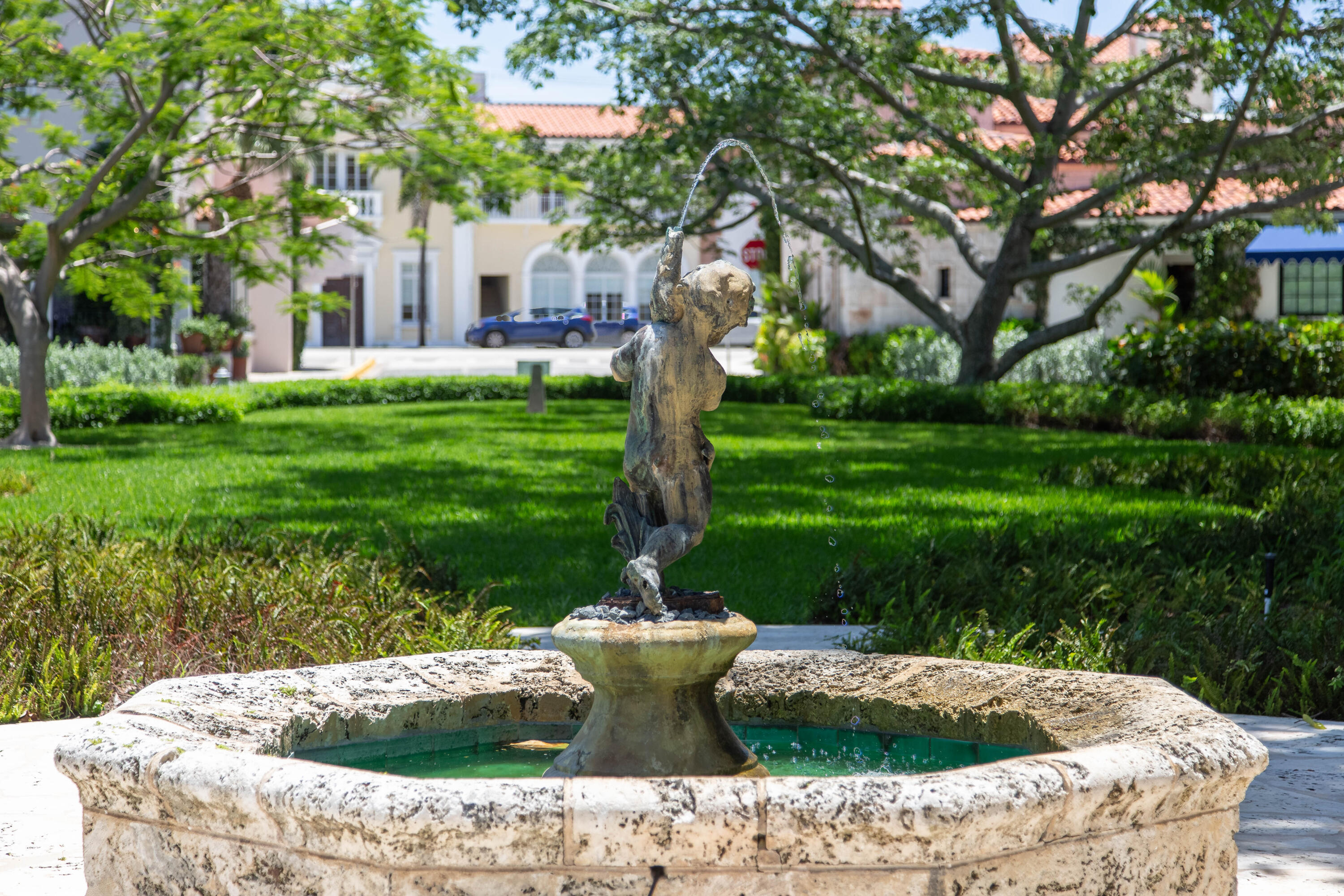 236 Phipps #202, Palm Beach FL 33480