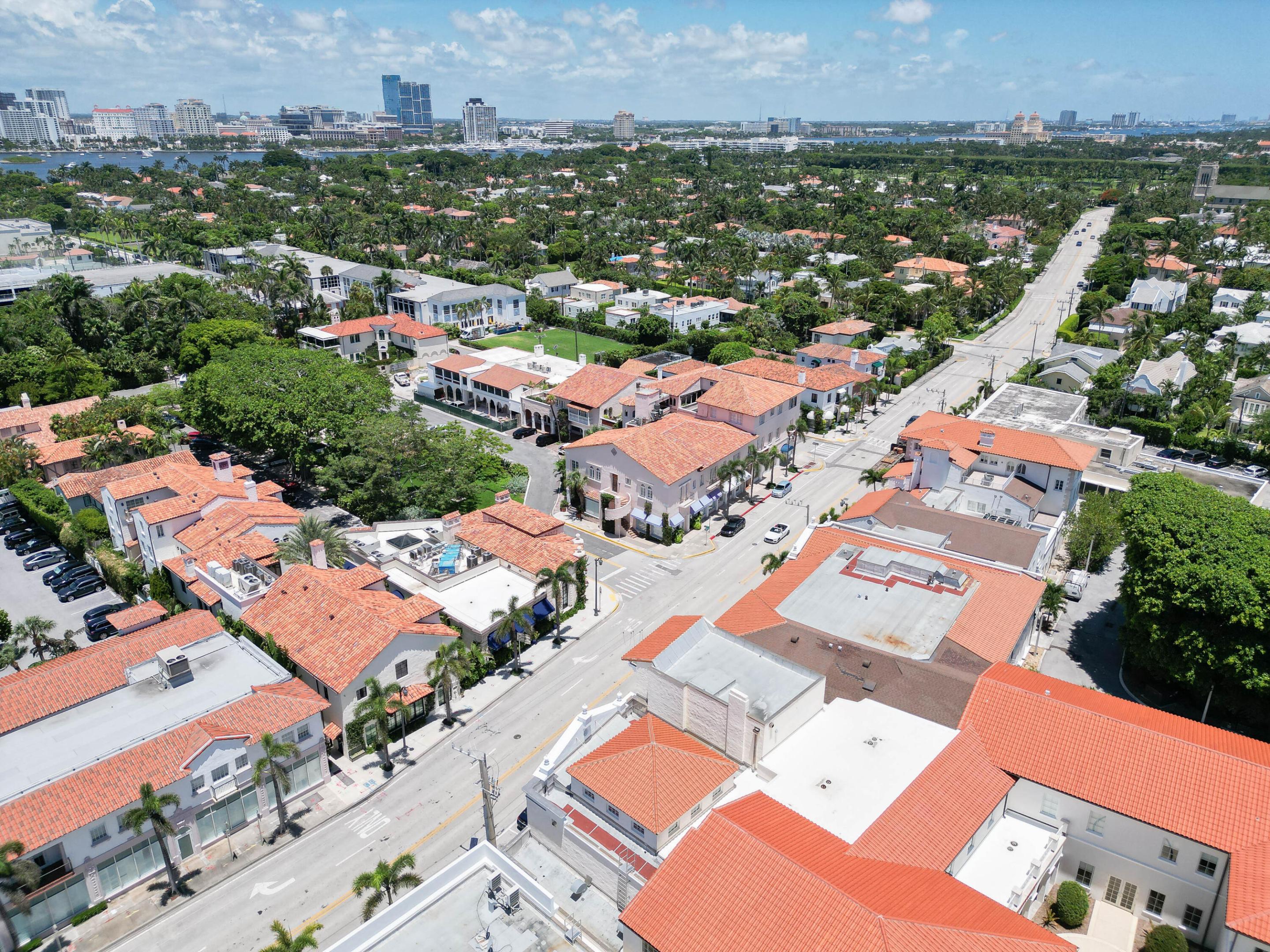 236 Phipps #202, Palm Beach FL 33480