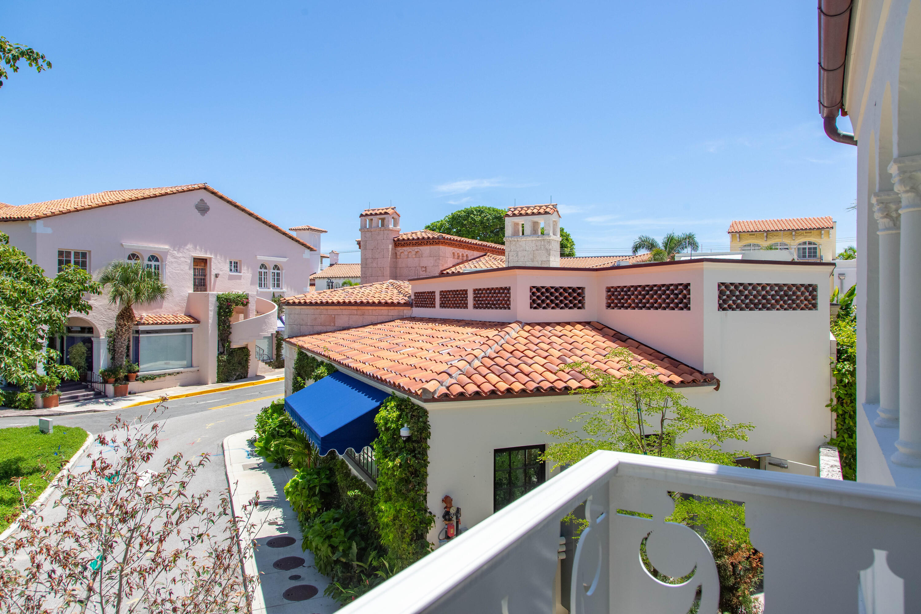 236 Phipps #202, Palm Beach FL 33480
