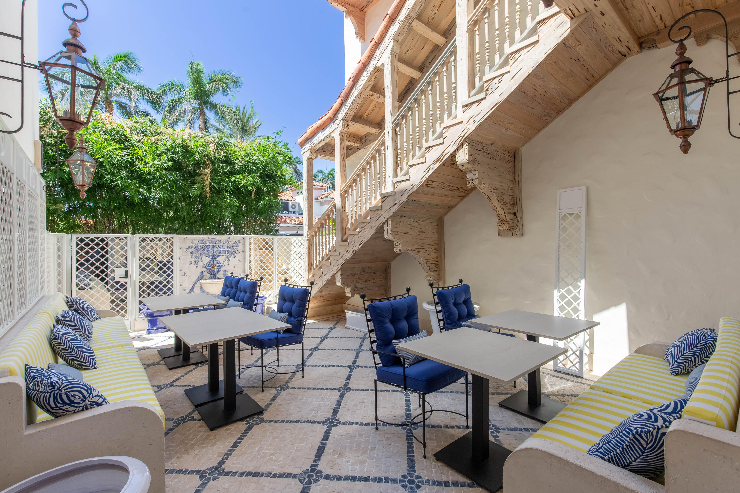 236 Phipps #202, Palm Beach FL 33480