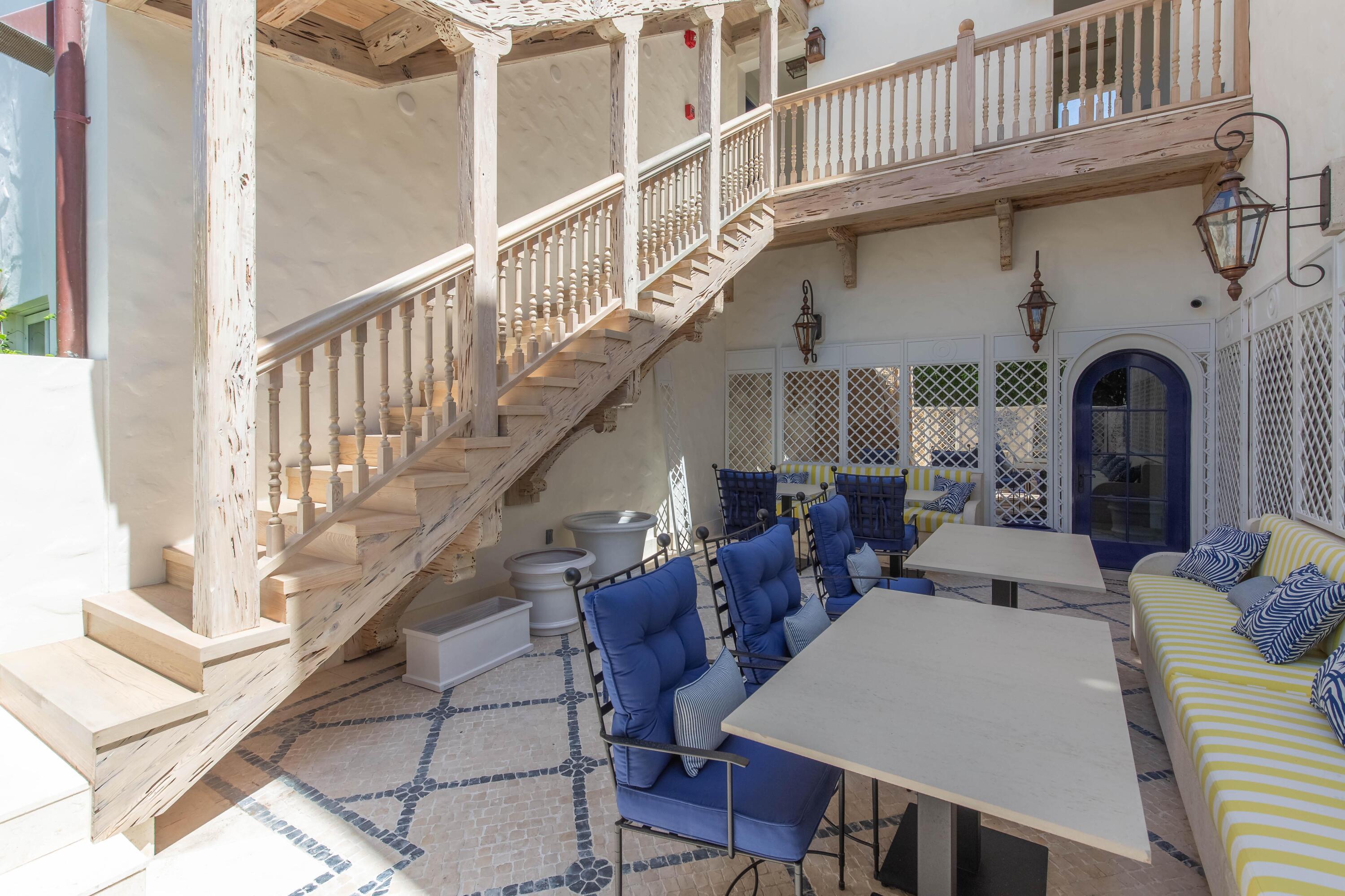 236 Phipps #202, Palm Beach FL 33480