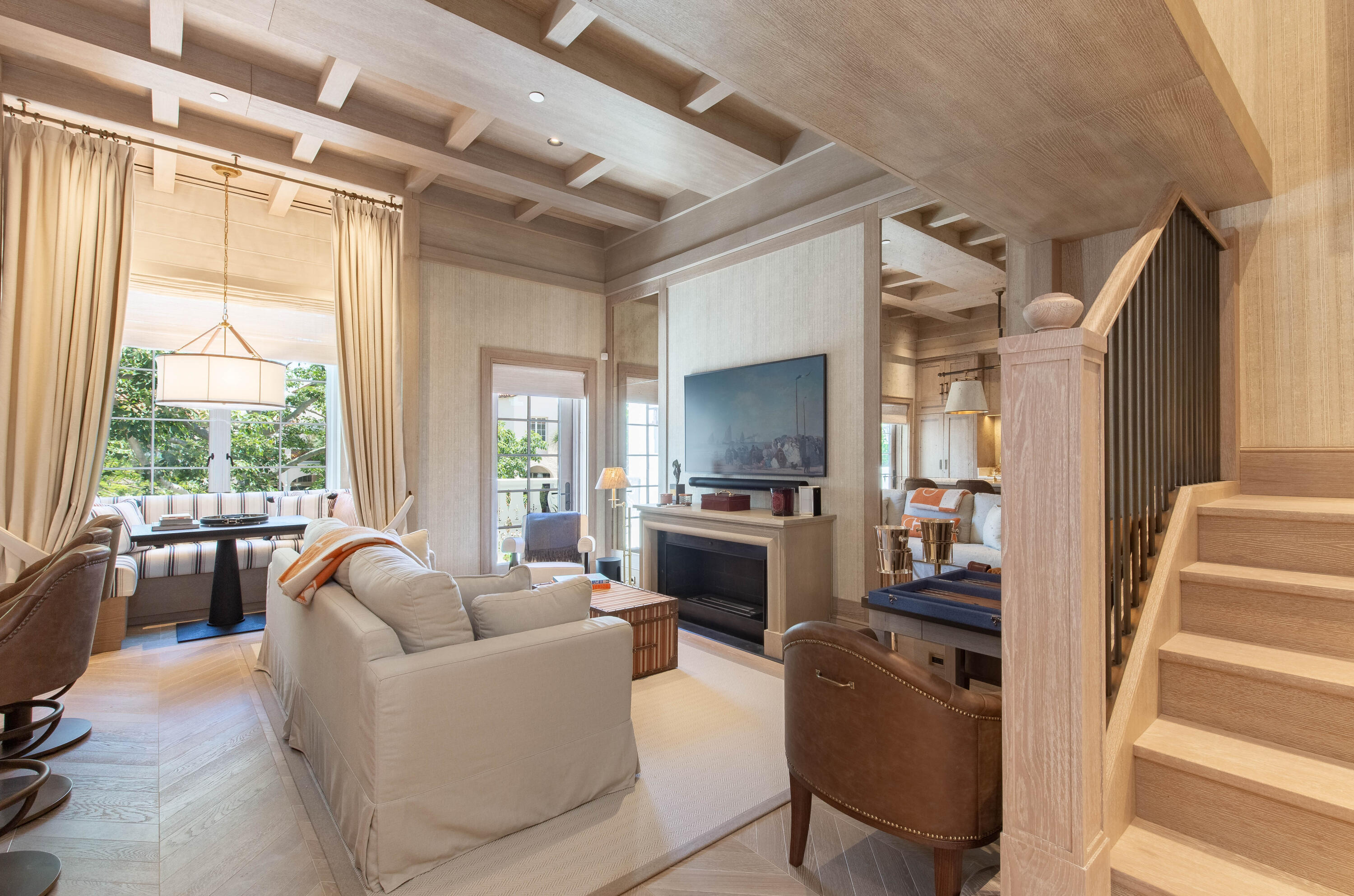 236 Phipps #202, Palm Beach FL 33480