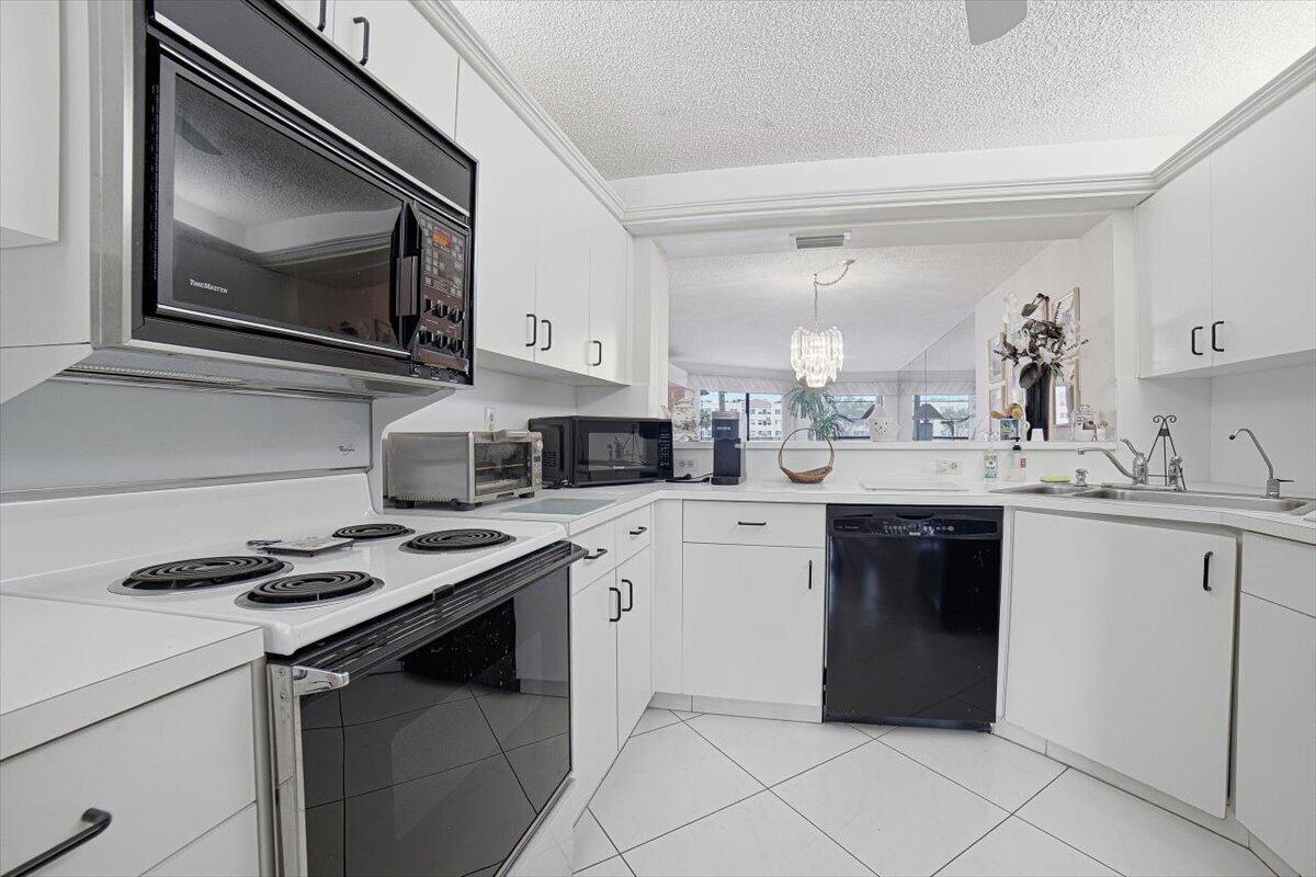 7501 Fairfax, Tamarac FL 33321